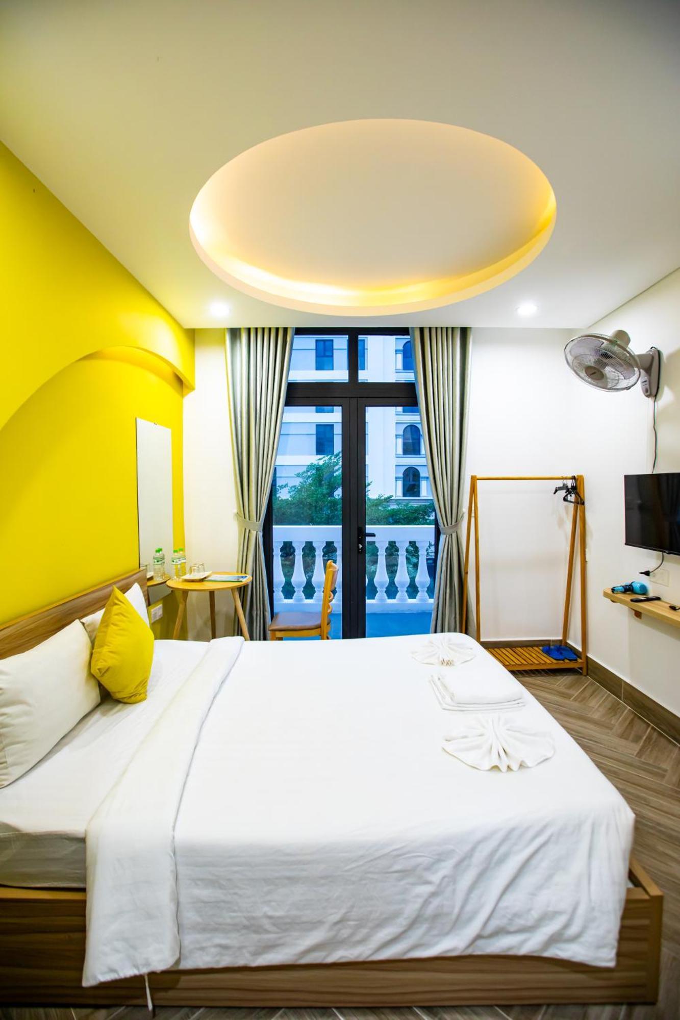 Teddy 96 & Cafe-3 Stars-grand World 3* Phu Quoc