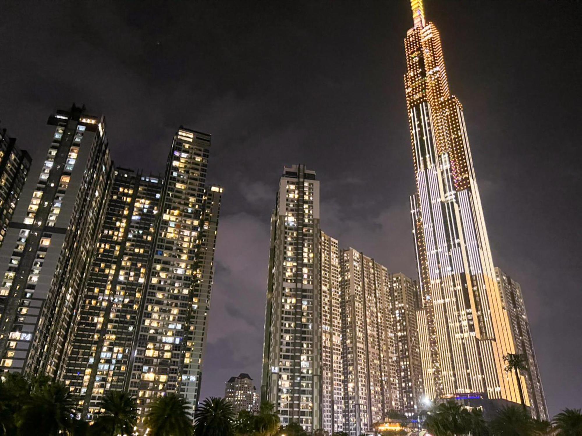 The Luxe Nest Riverside - Vinhome Landmark 81 Khách sạn hẻo lánh 4*