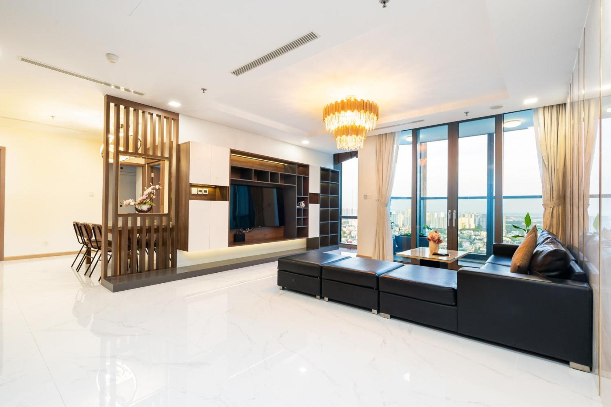 Khách sạn hẻo lánh The Luxe Nest Riverside - Vinhome Landmark 81 4*