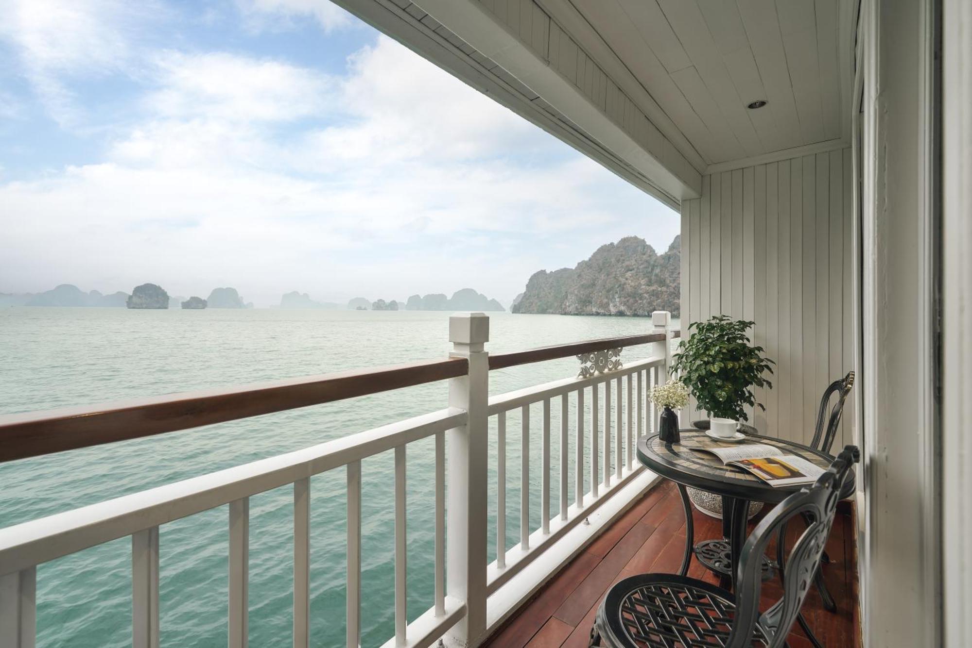  Signature Royal Halong Cruise