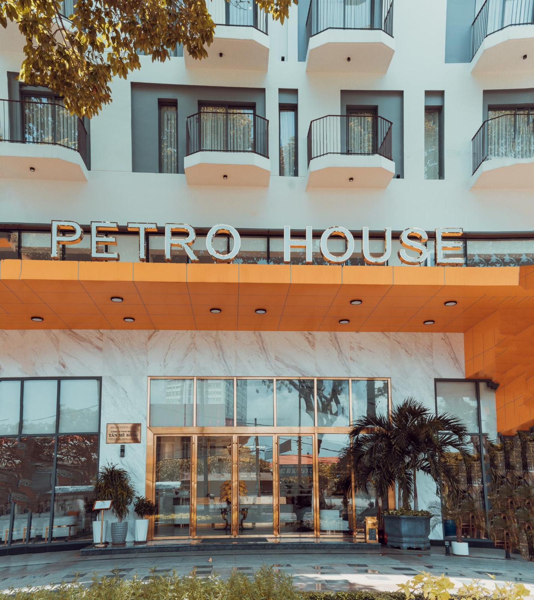 Petro House - Block A 3*
