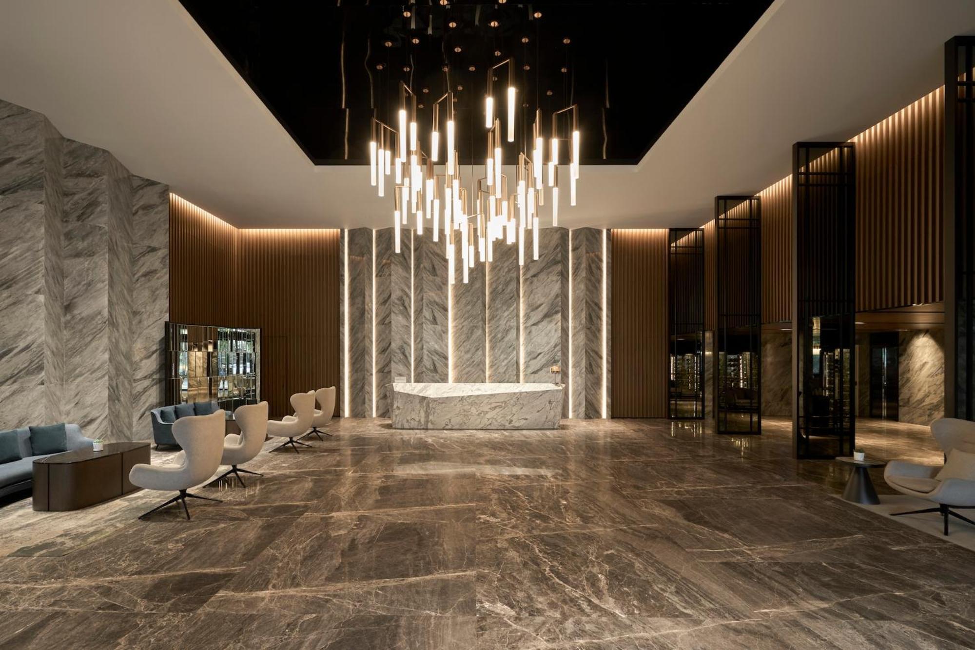 Crowne Plaza Centre By Ihg 5*
