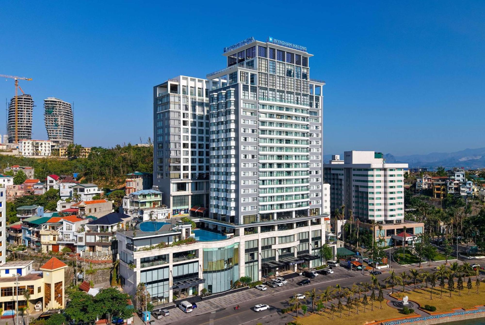 Wyndham Legend Halong Hotel 5*