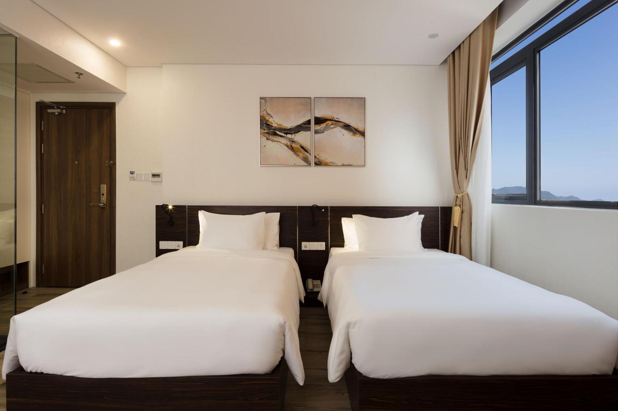 Emerald Bay & 5*