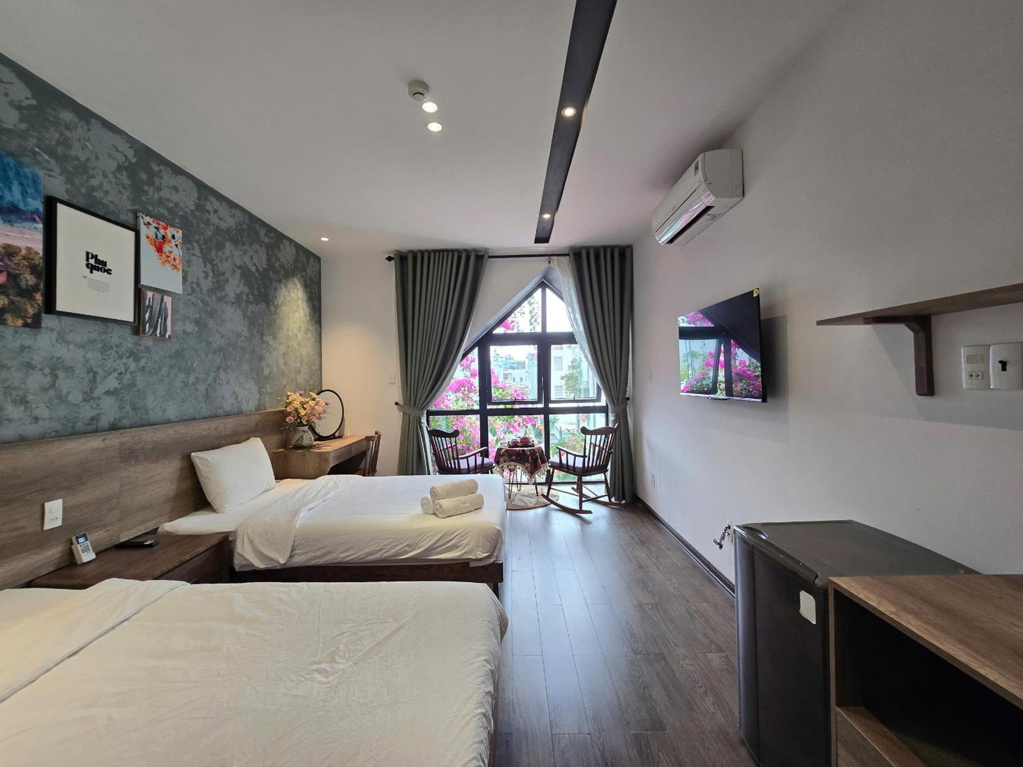 Wings House Homestay *