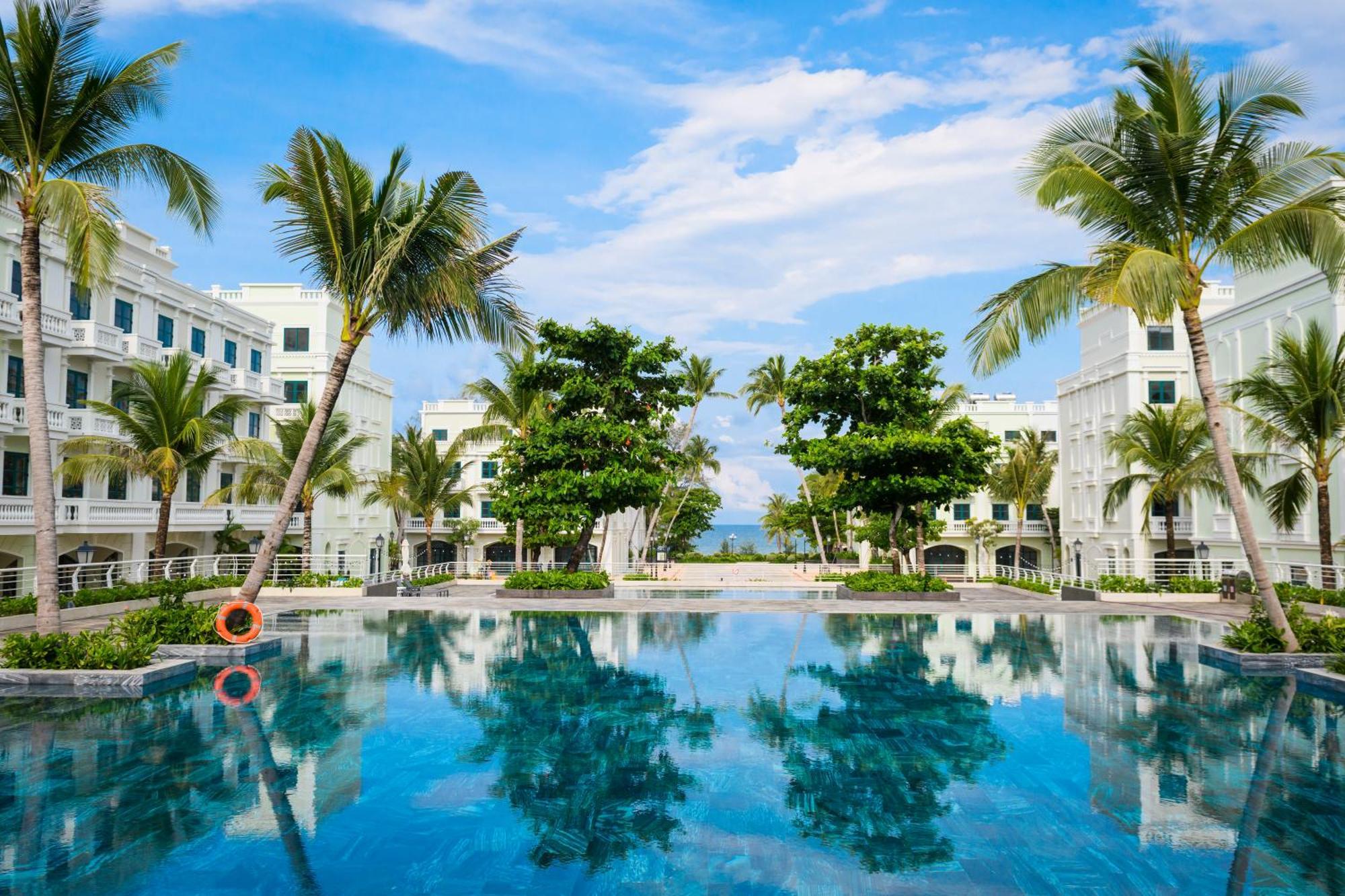 The Costis Hotel