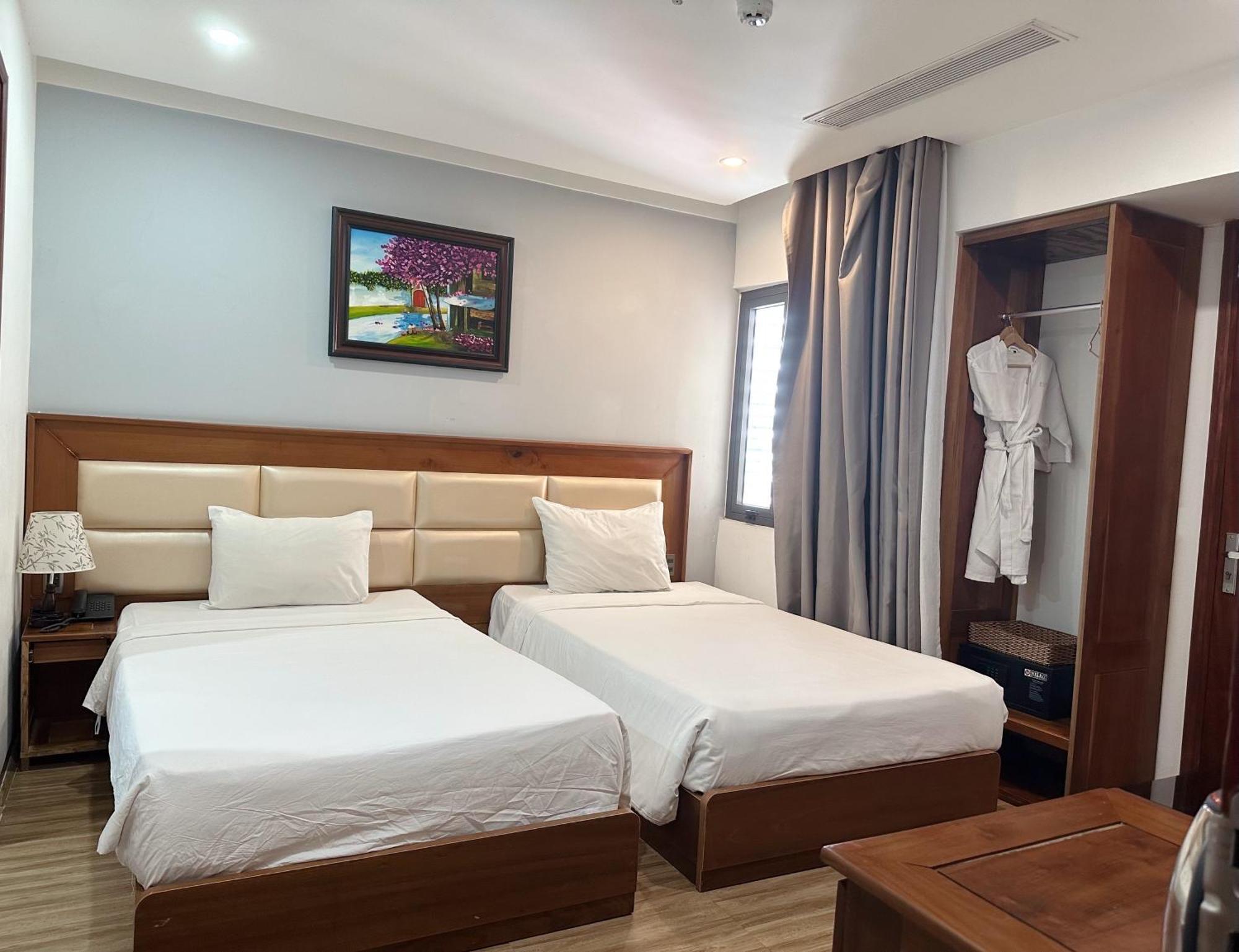 Alisia Hotel 4*