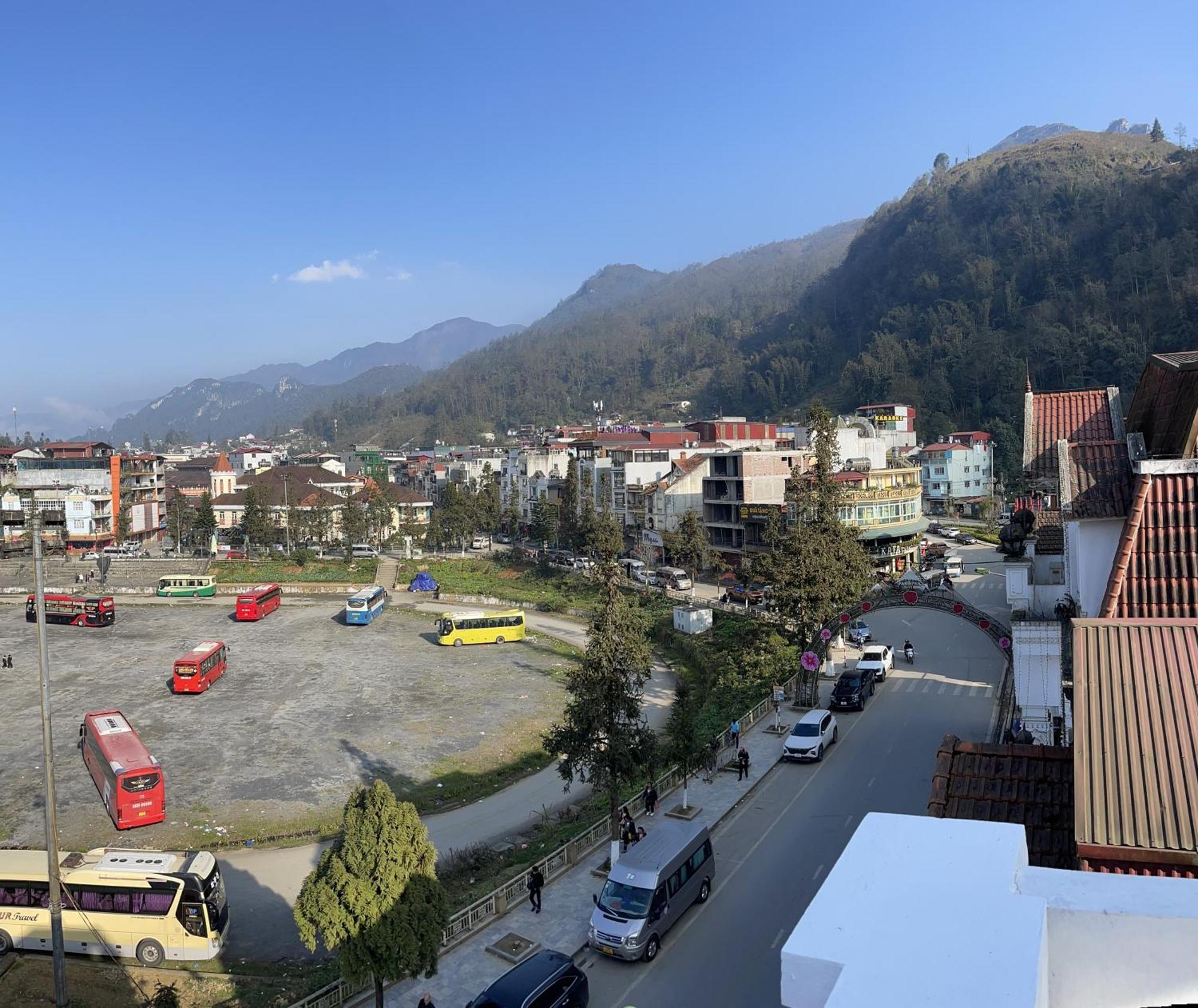 Hoa Dao *