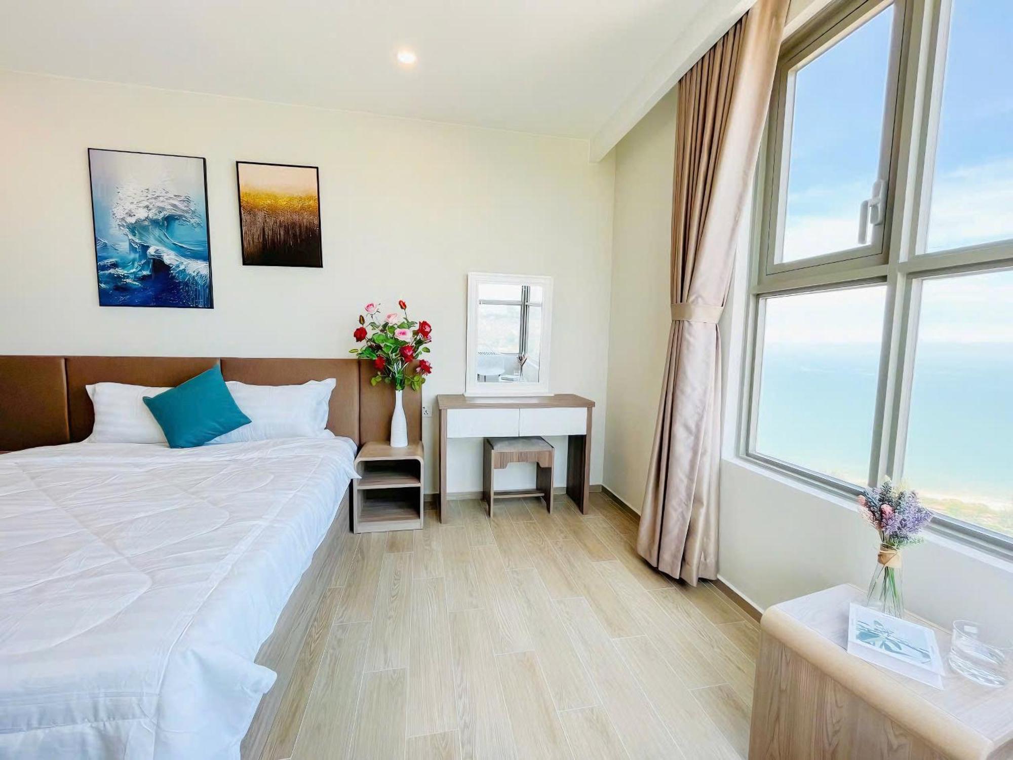 The Song 5 Stars - Ho Du Lich 5 Sao Canh Bien - Dumin's Apartment *