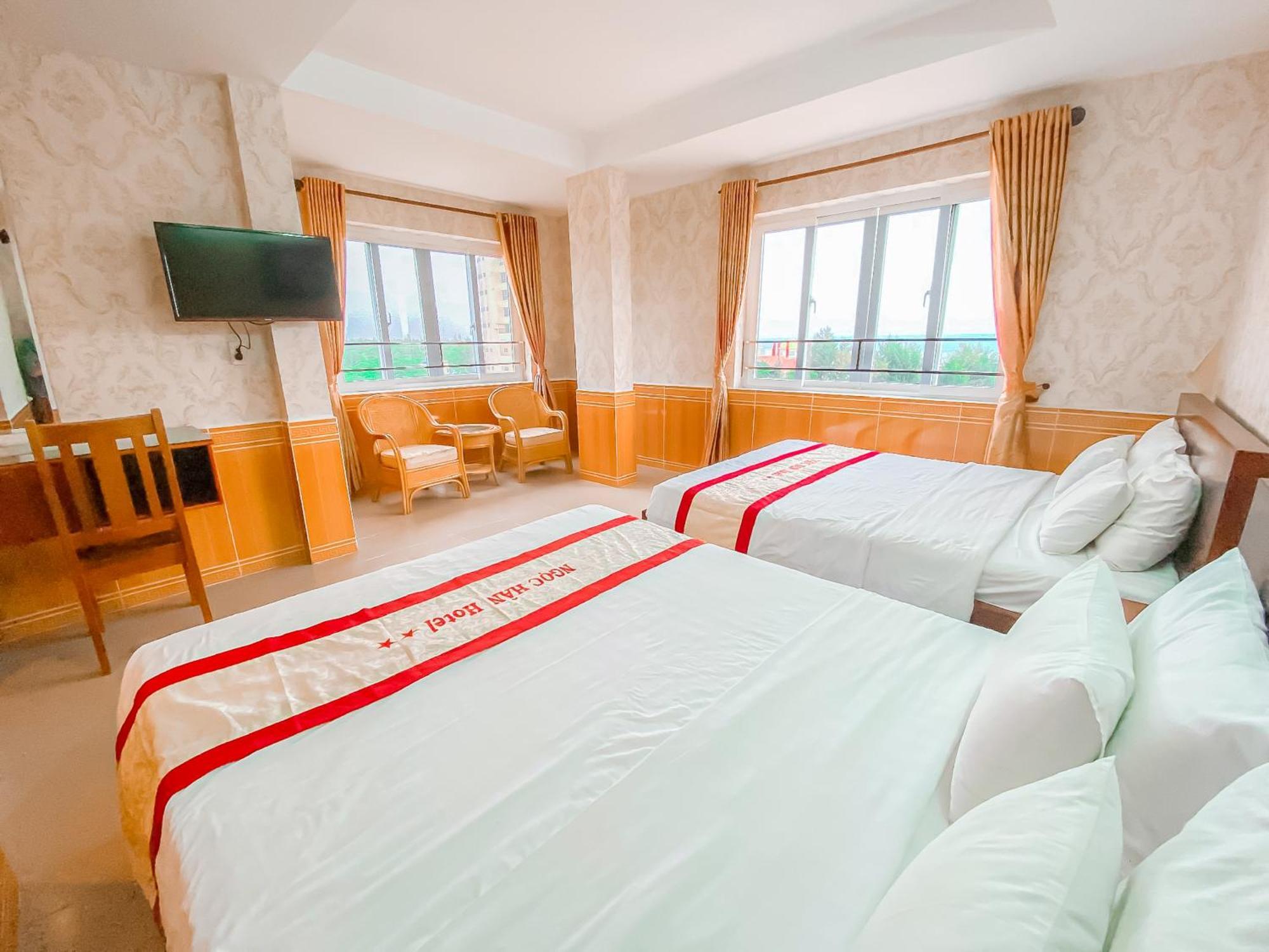 Hotel Ngoc By The Moment 2*
