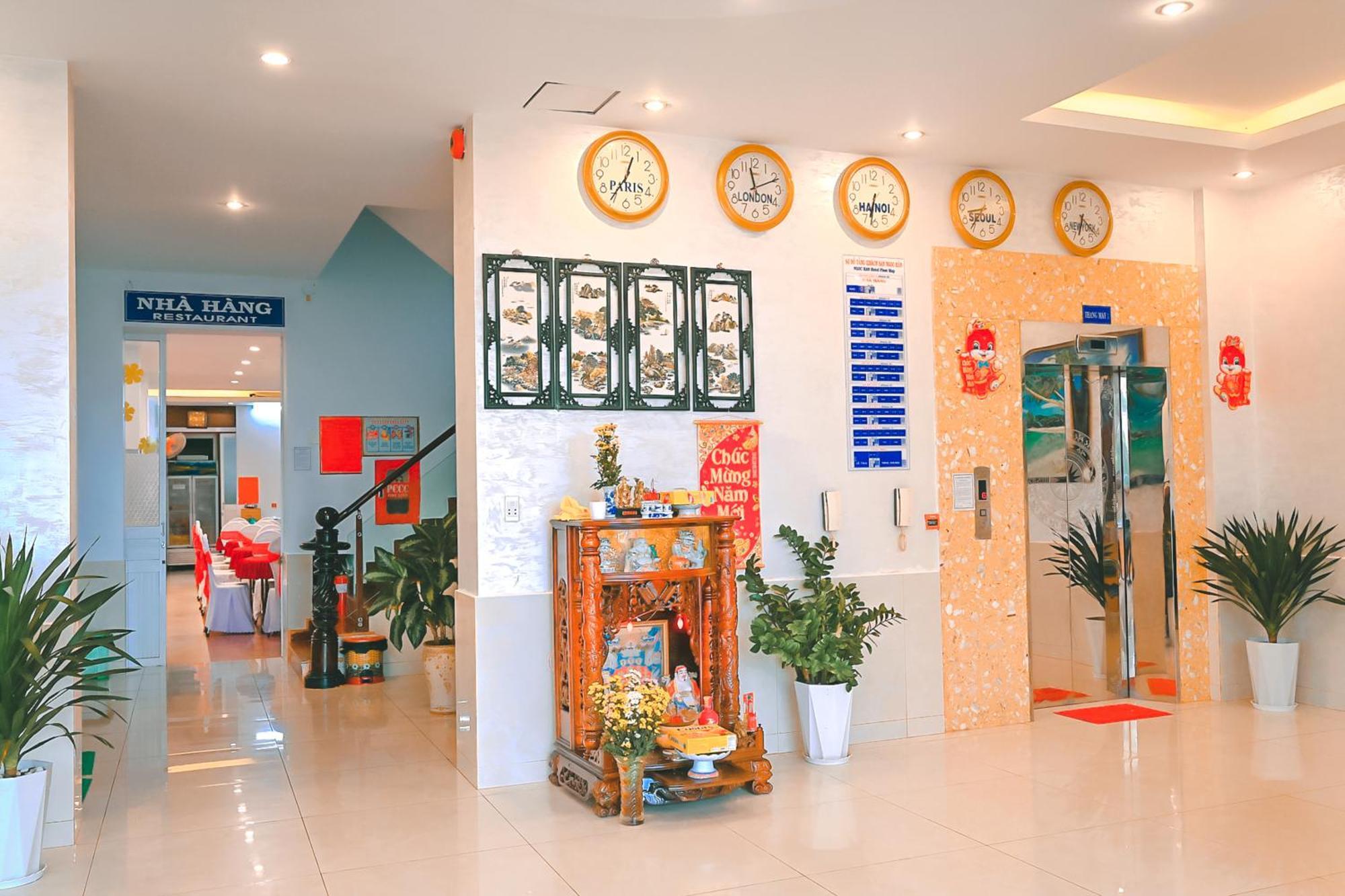 Hotel Ngoc By The Moment