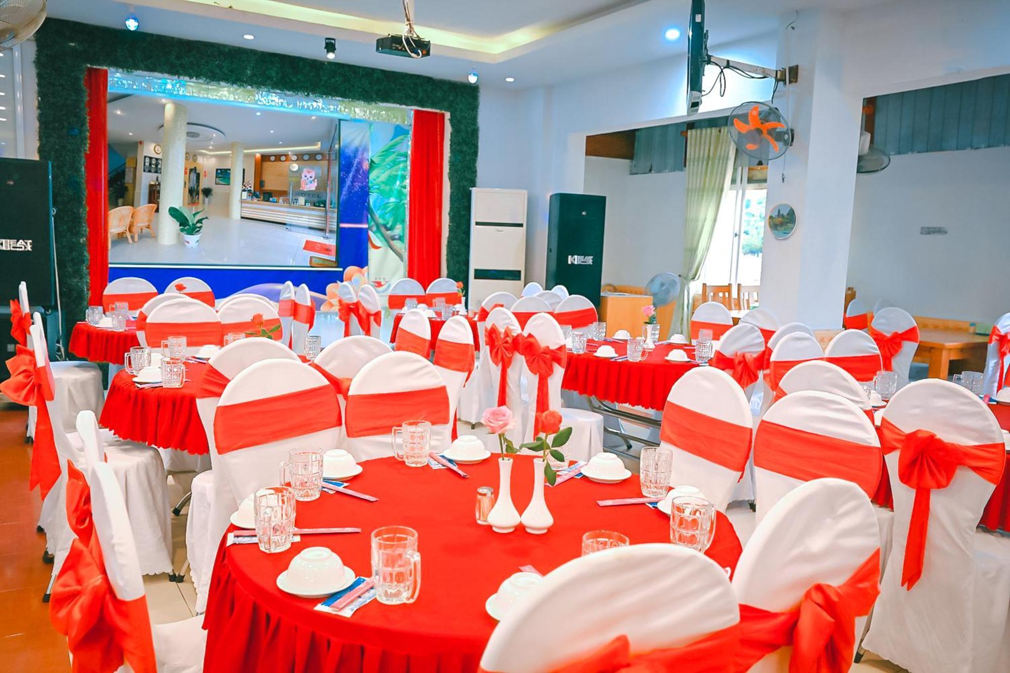 Hotel Ngoc By The Moment 2*