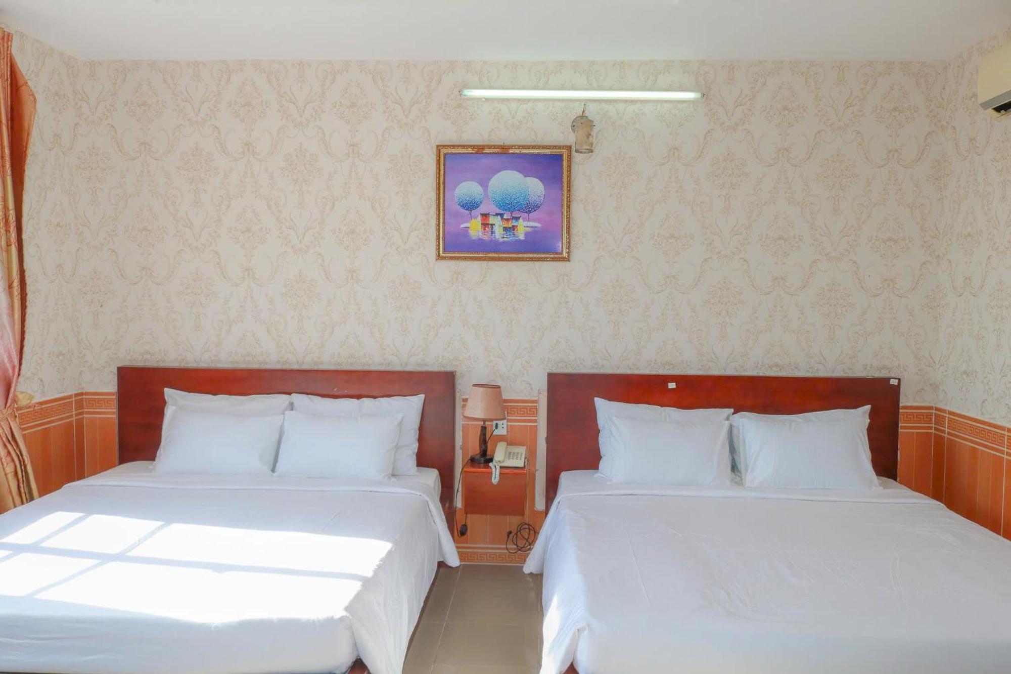 Hotel Ngoc By The Moment 2*
