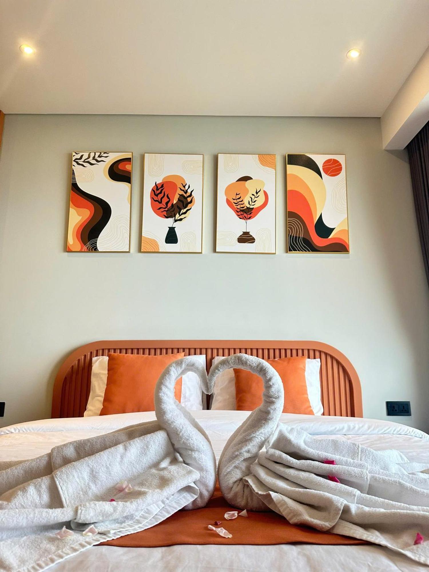 Bay View Halong Panoramic Bay View Luxury Aparthotel 5*