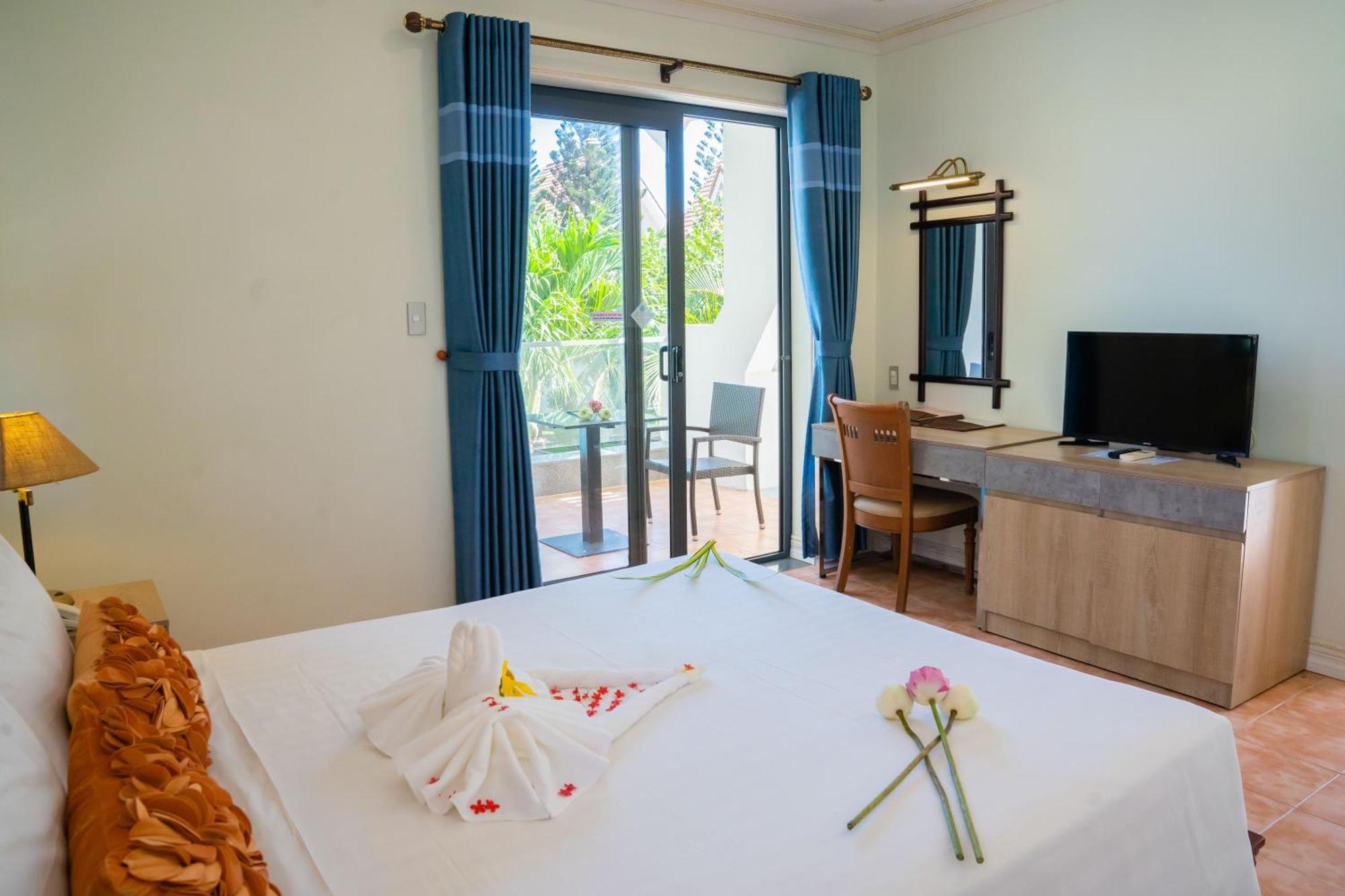 Lotus & Resort 4*