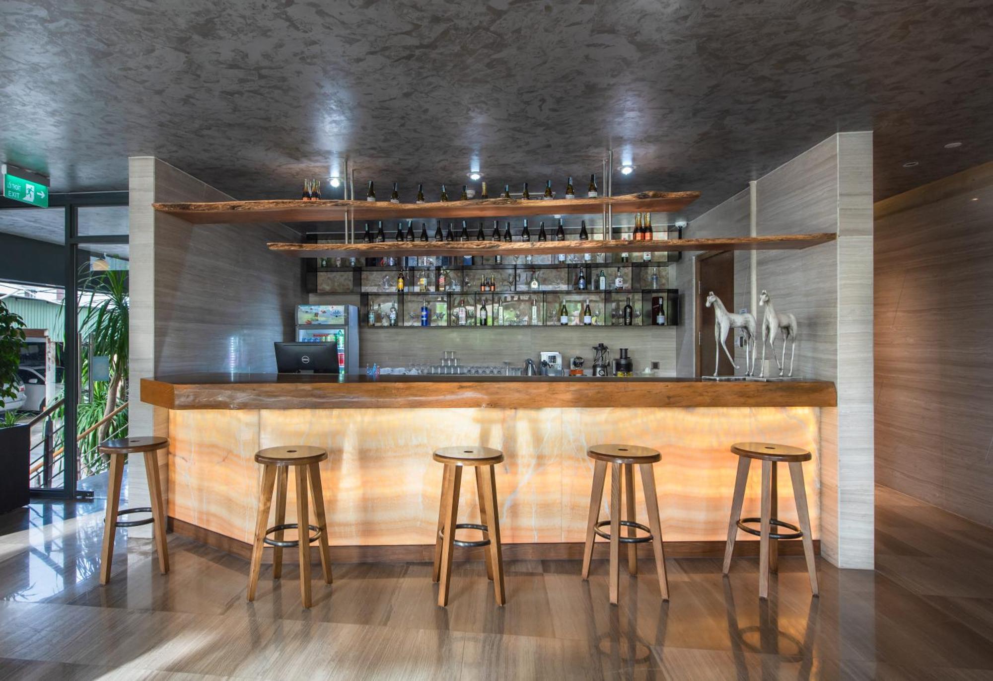 Queen Ann Hotel Nha Trang