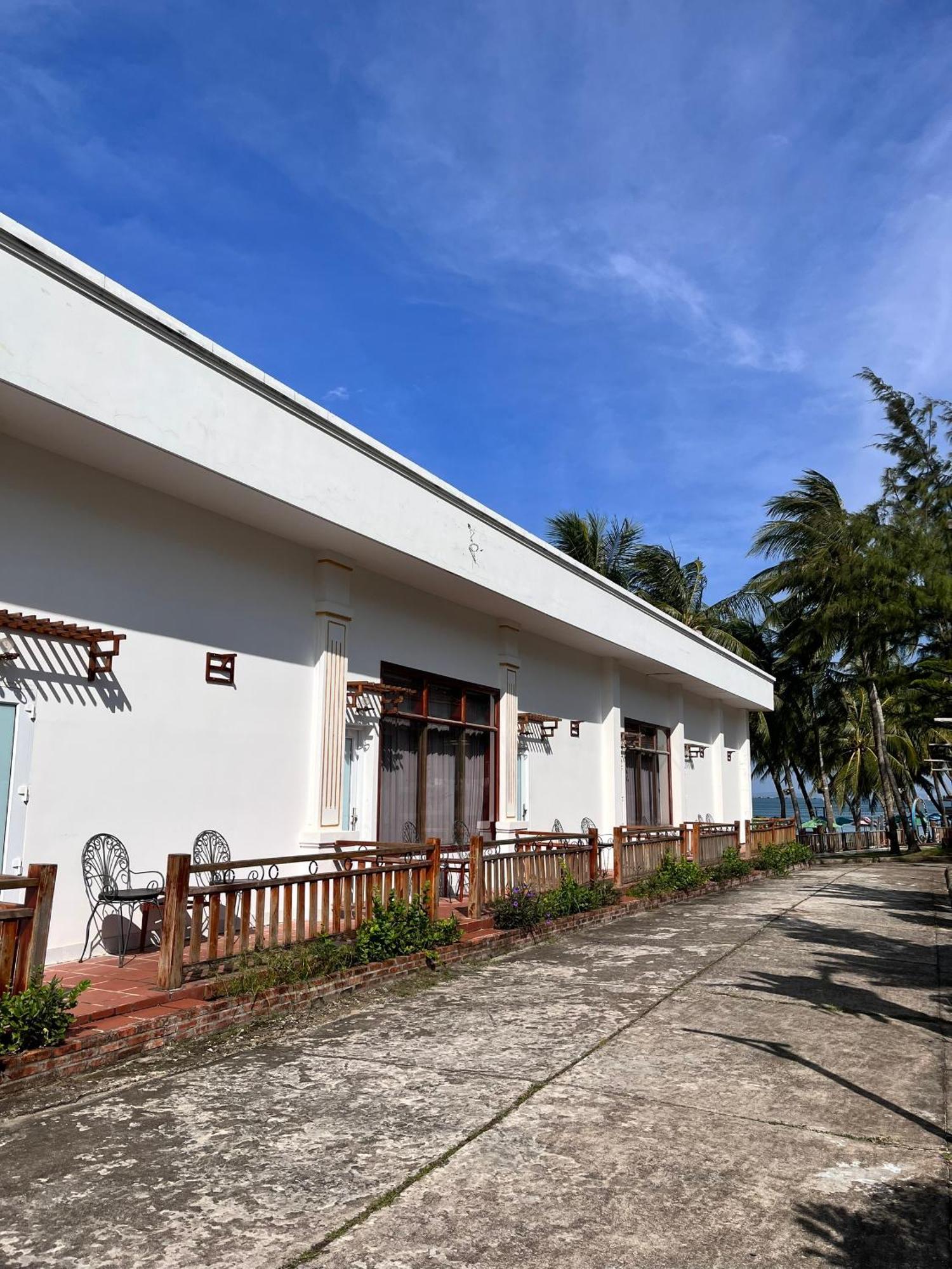 Hawaii Hotel 3*
