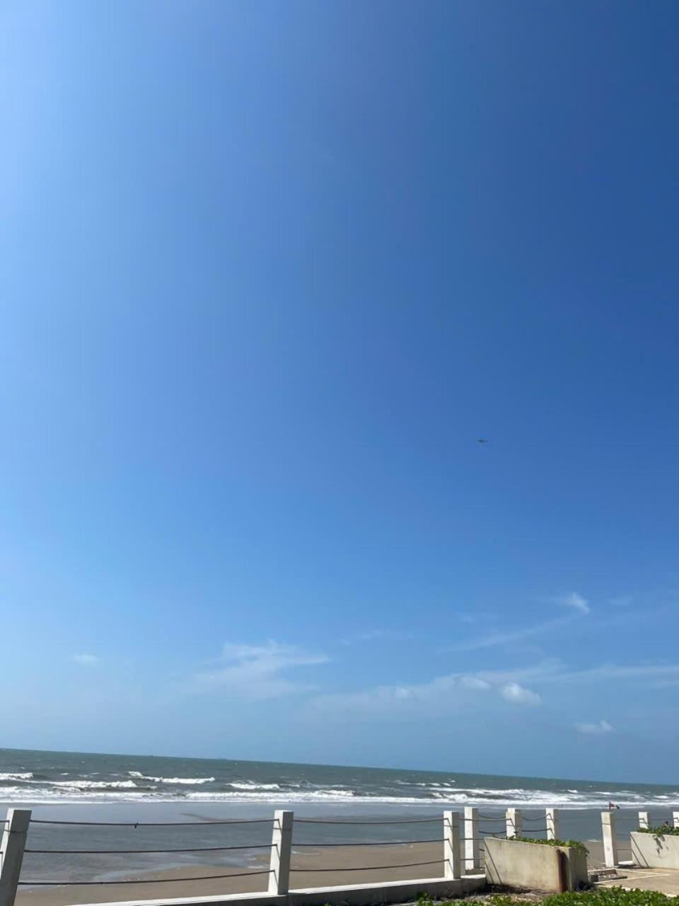 Aria Resort- Ho Nghi Duong Tang 8 Huong Bien, Ho Boi Sat Canh Bai Tam Rieng Vung Tau