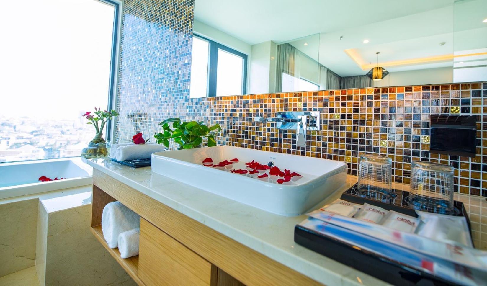 Khách sạn Khách Sạn&căn Hộ Nam 3*