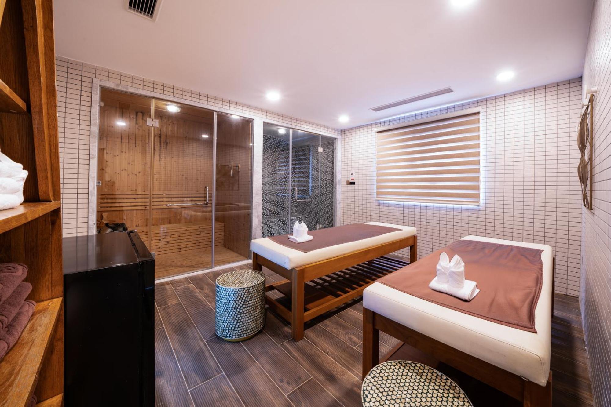 Cami Riverside Hotel Da Nang