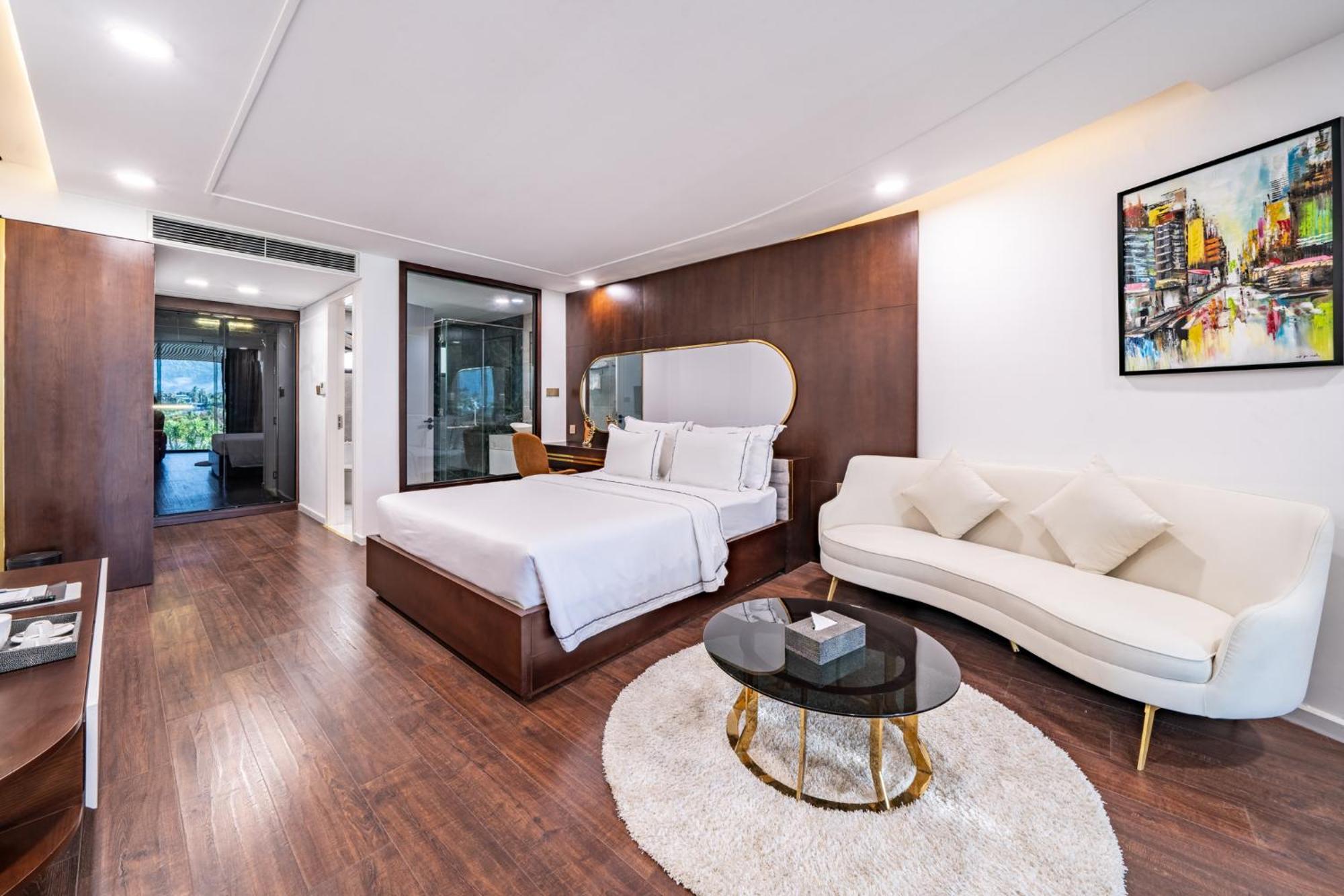 Cami Riverside Hotel 4*