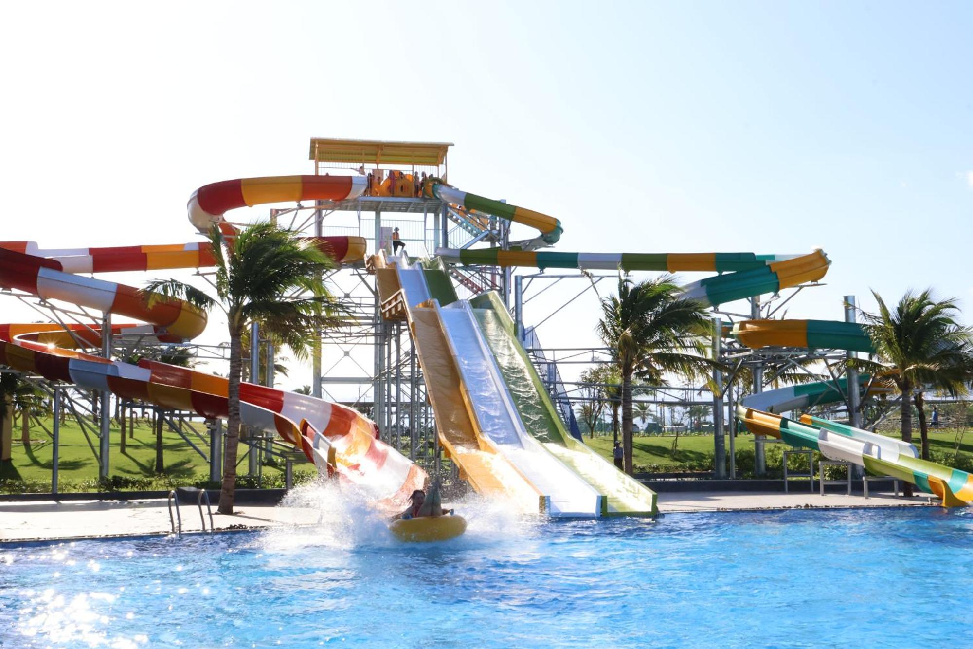 Resort Aquamarine Beachfront &
