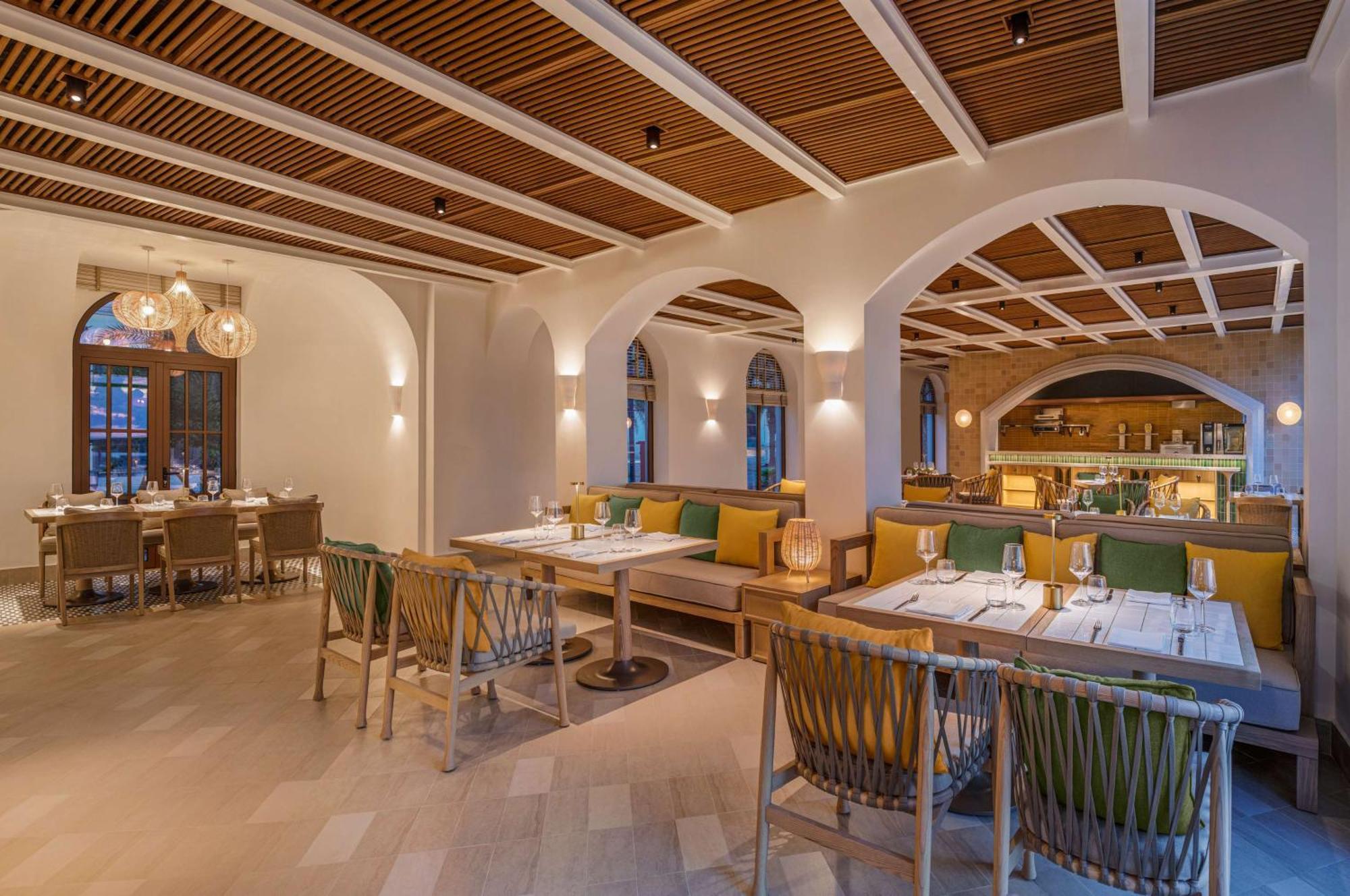 La Festa Phu Quoc, Curio Collection By Hilton 5* Phu Quoc