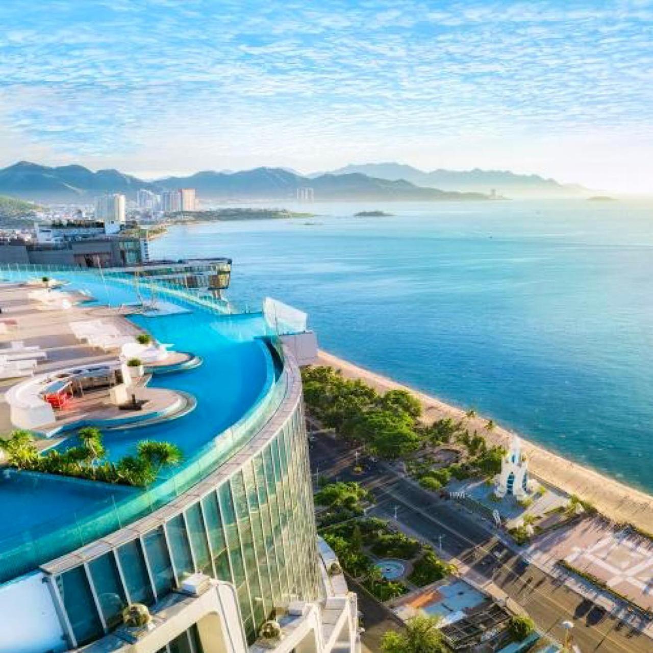 Panorama Luxury Front Residences *