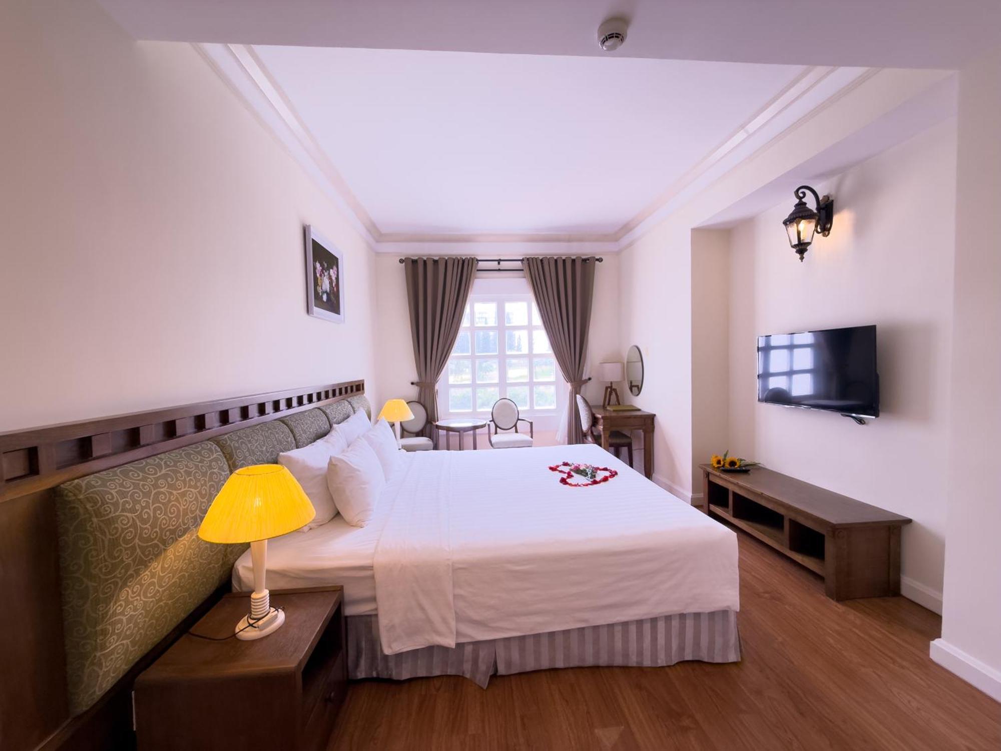 Hotel Phoenix