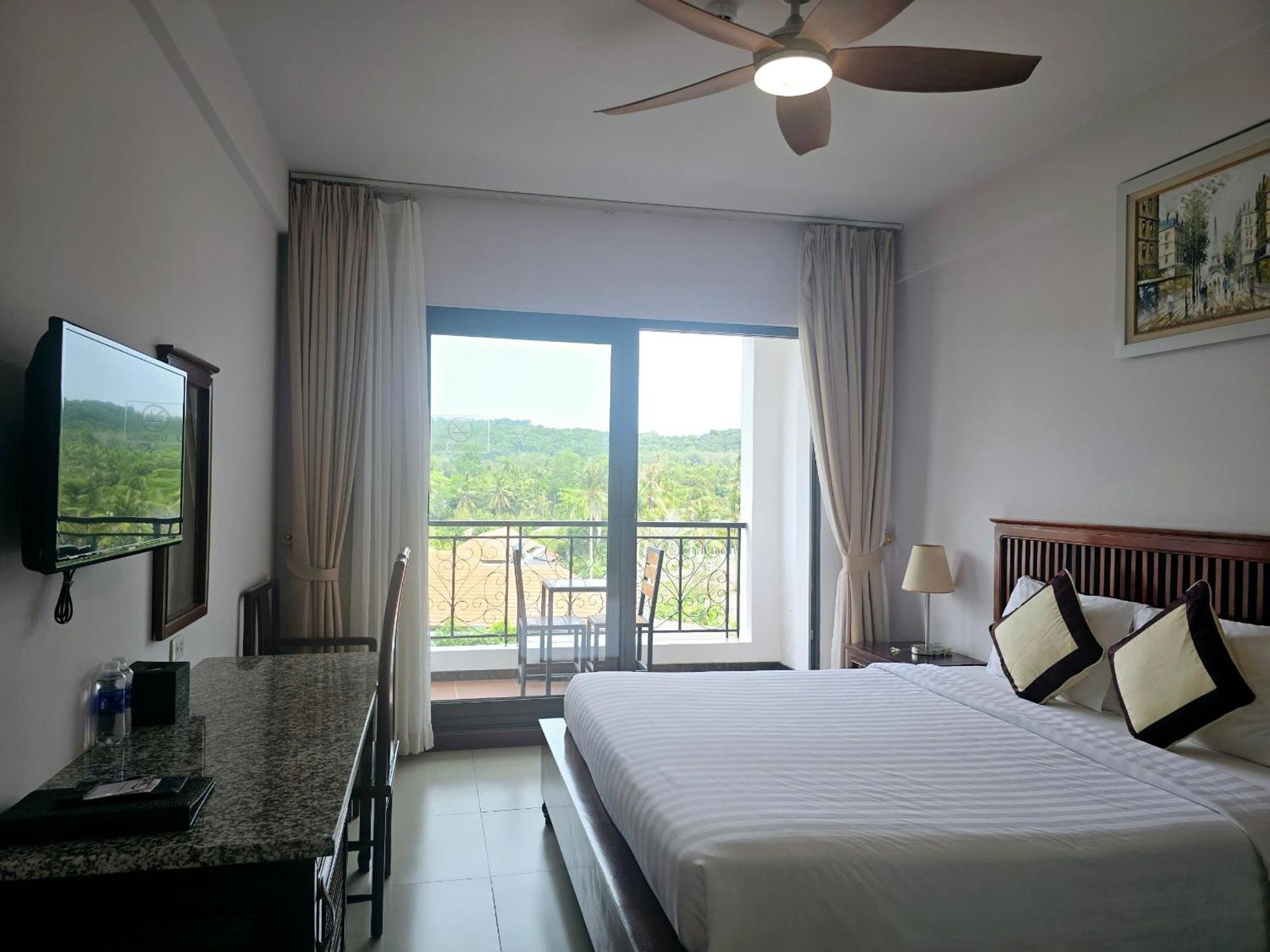 Hotel Praha Phu Quoc