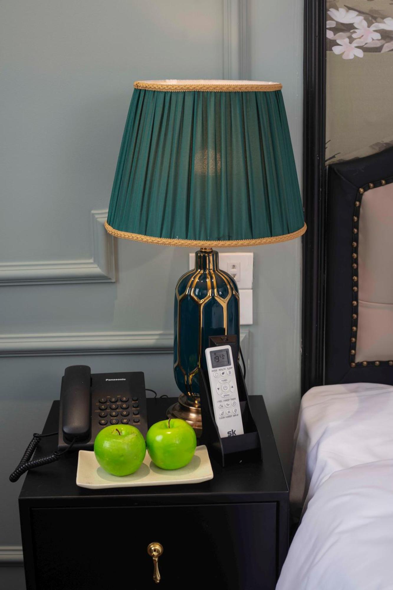 Madelise Amica And Travel Hotel Hanoi