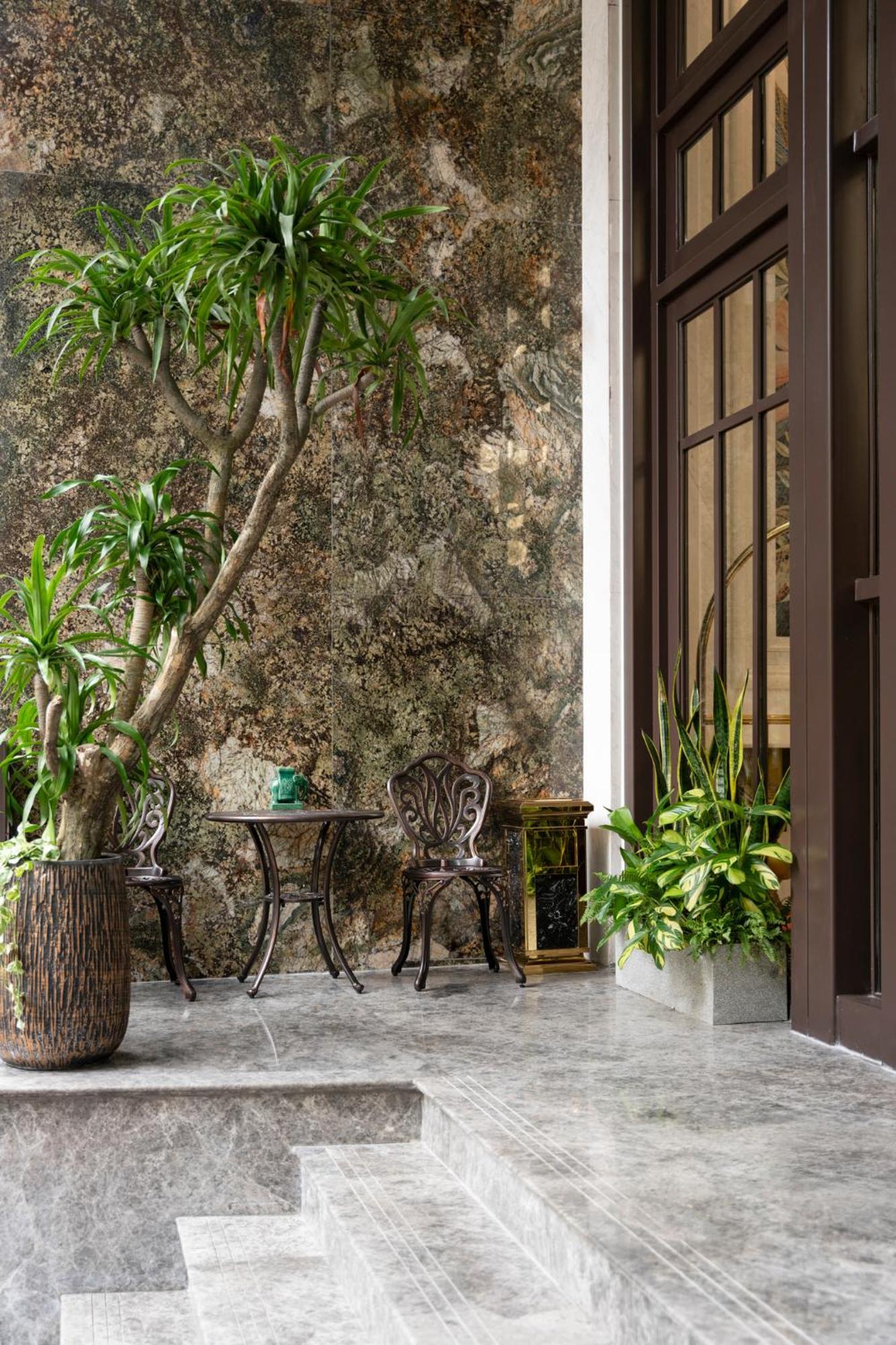 Hotel Luxe Paradise Premium Pham Hong Thai Hanoi