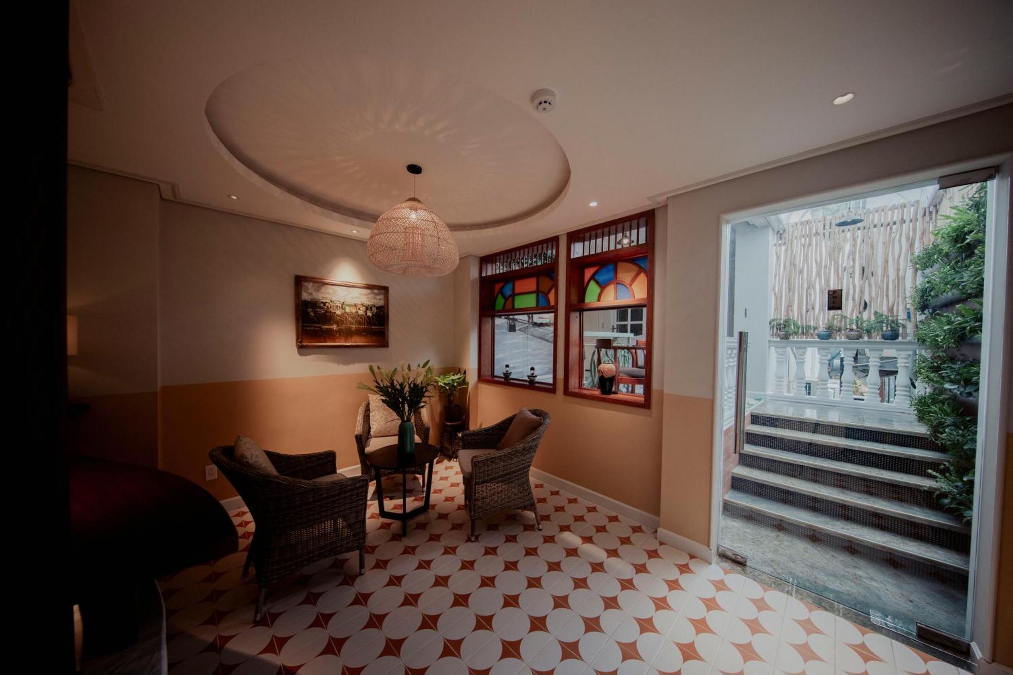Au Boutique 4*