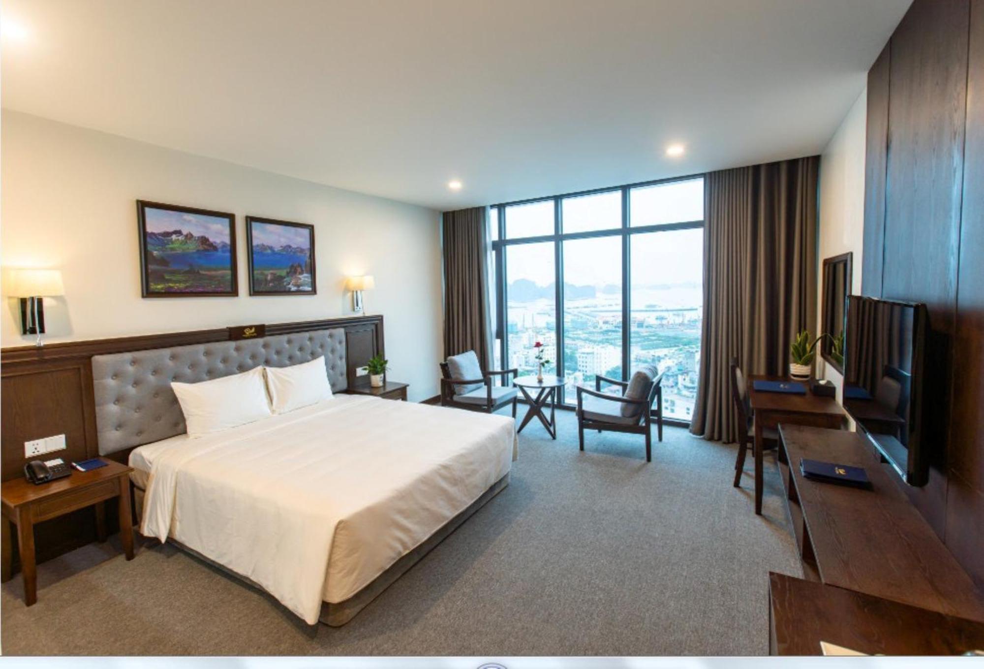 Hotel Peace Ha Long