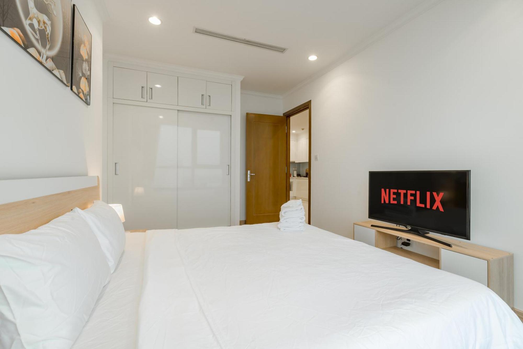 Vinhomes Park Collection V By Elevate Apartment *