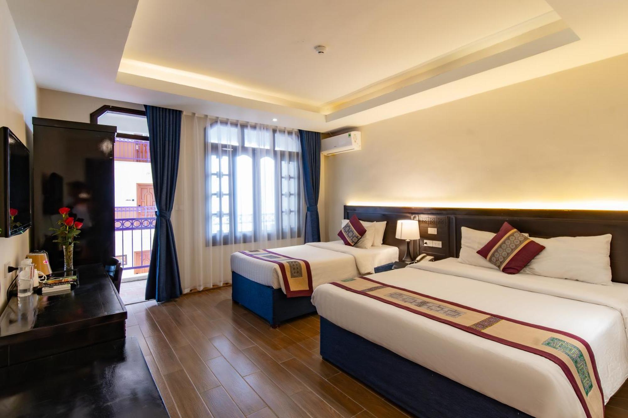 Khách sạn Bora 4*