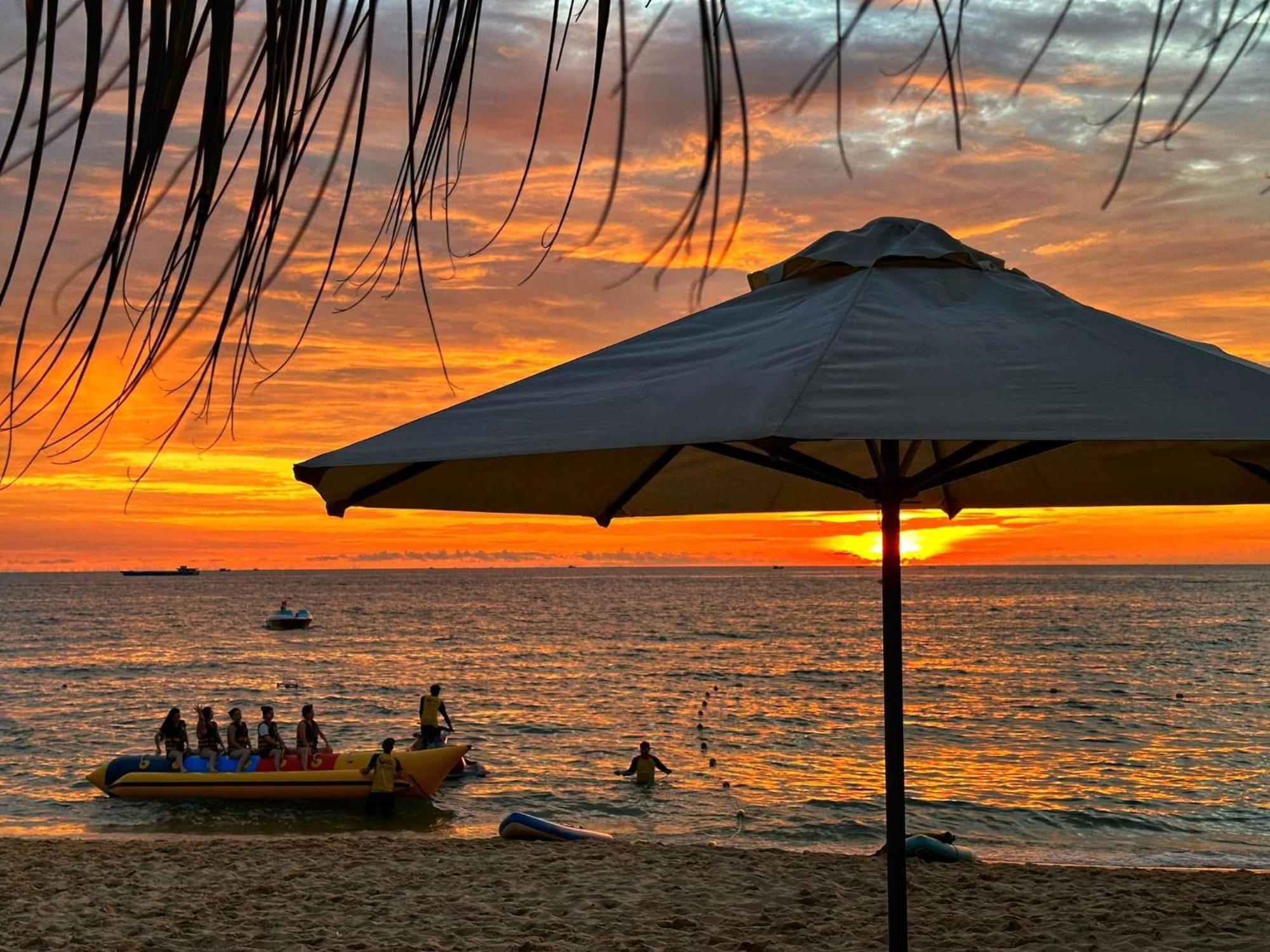 Sunset And Phu Quoc