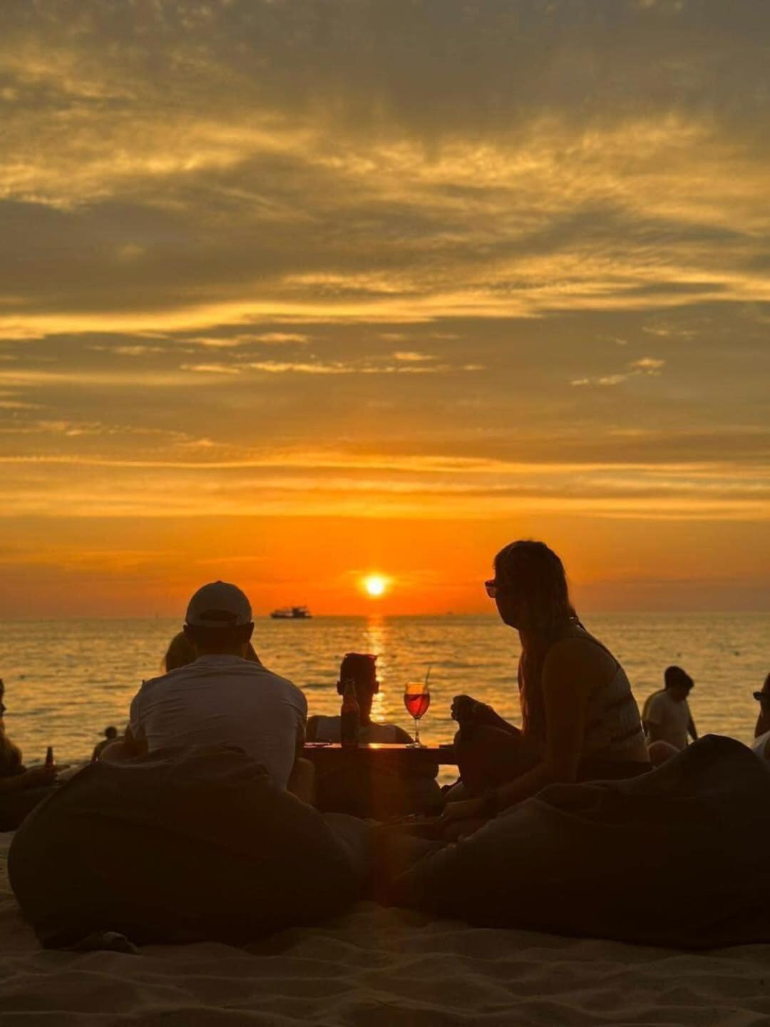 Hotel Sunset And