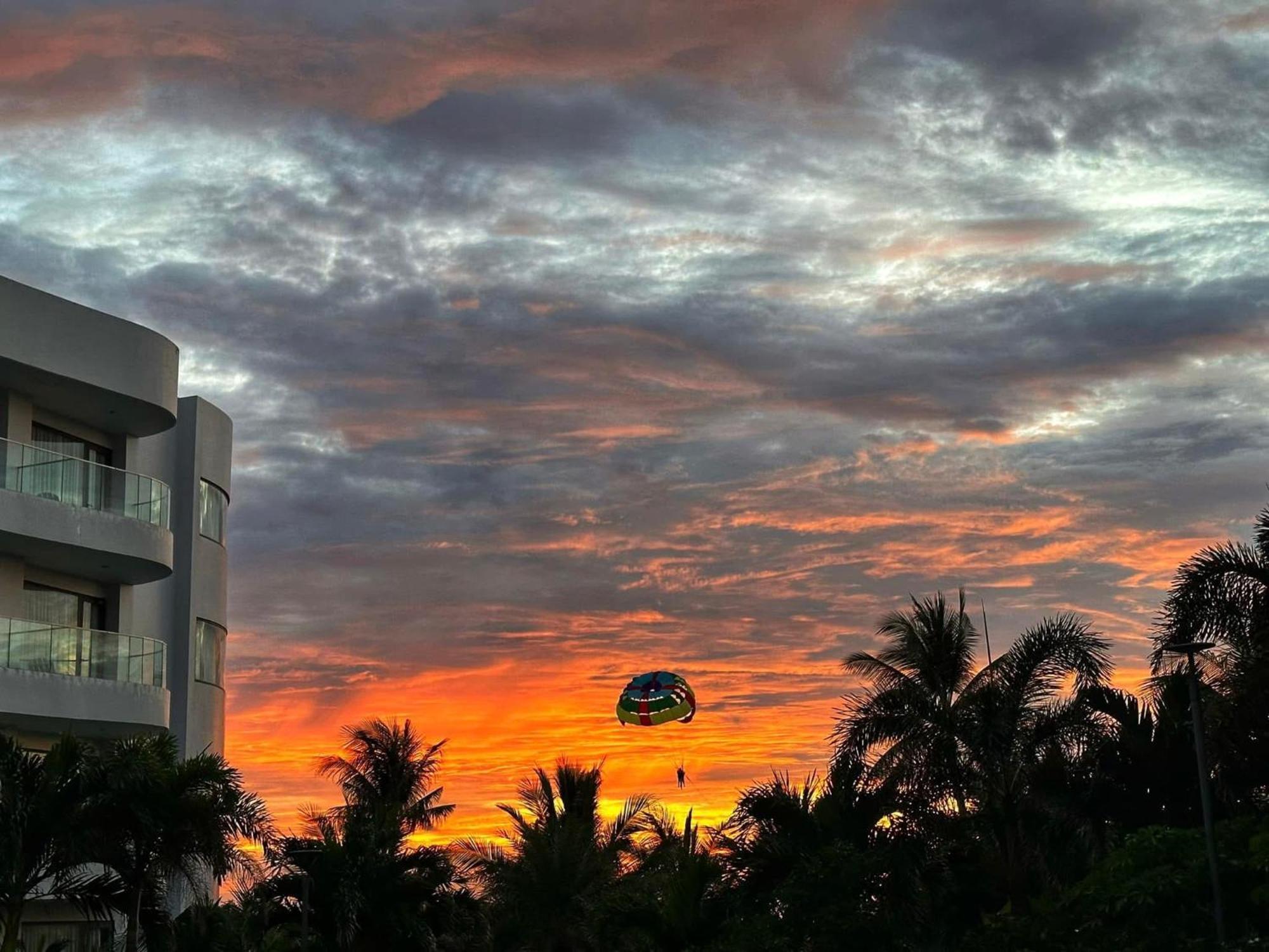 Sunset And Hotel Phu Quoc