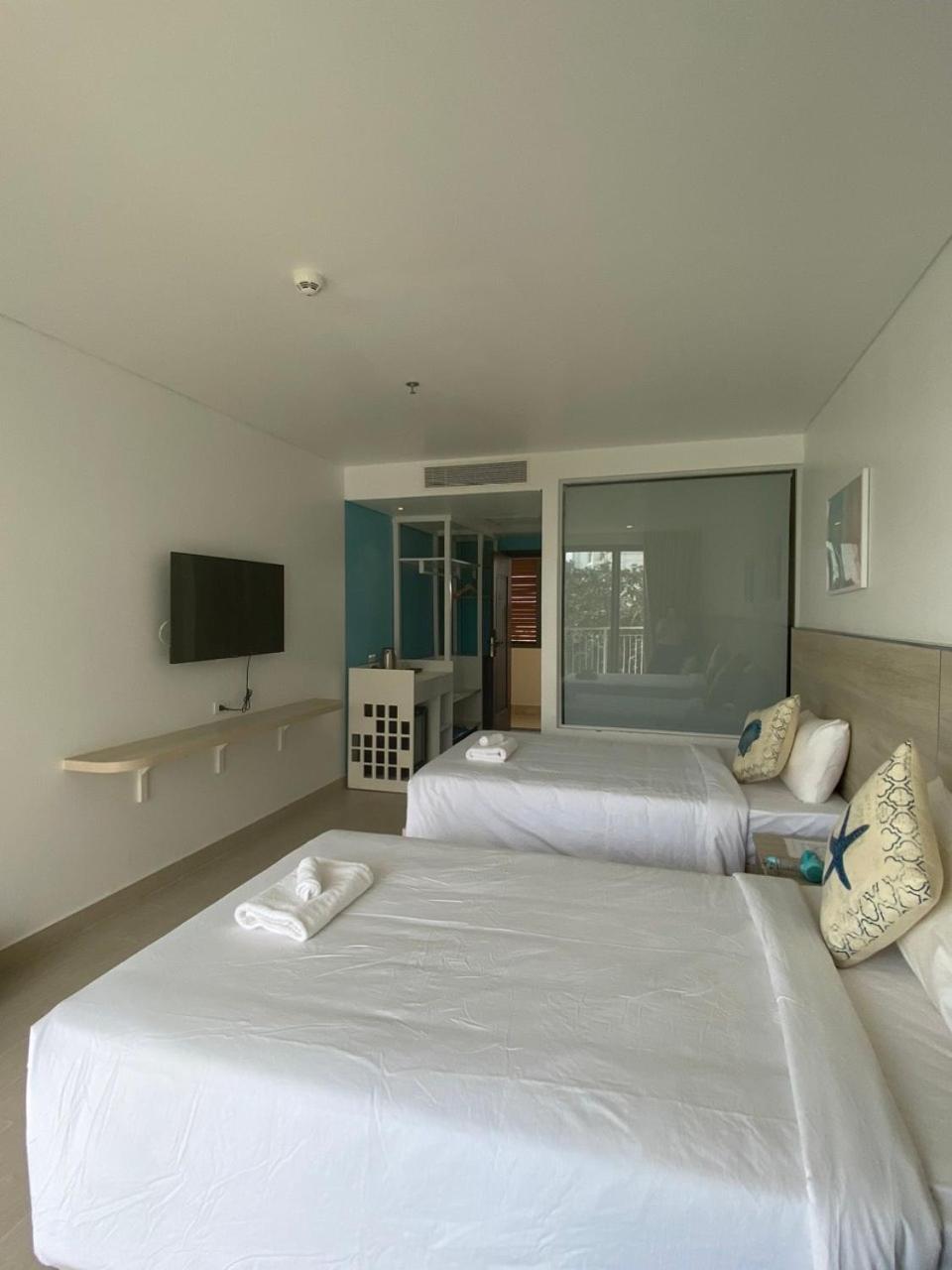 Hotel Haya Sea View 4*