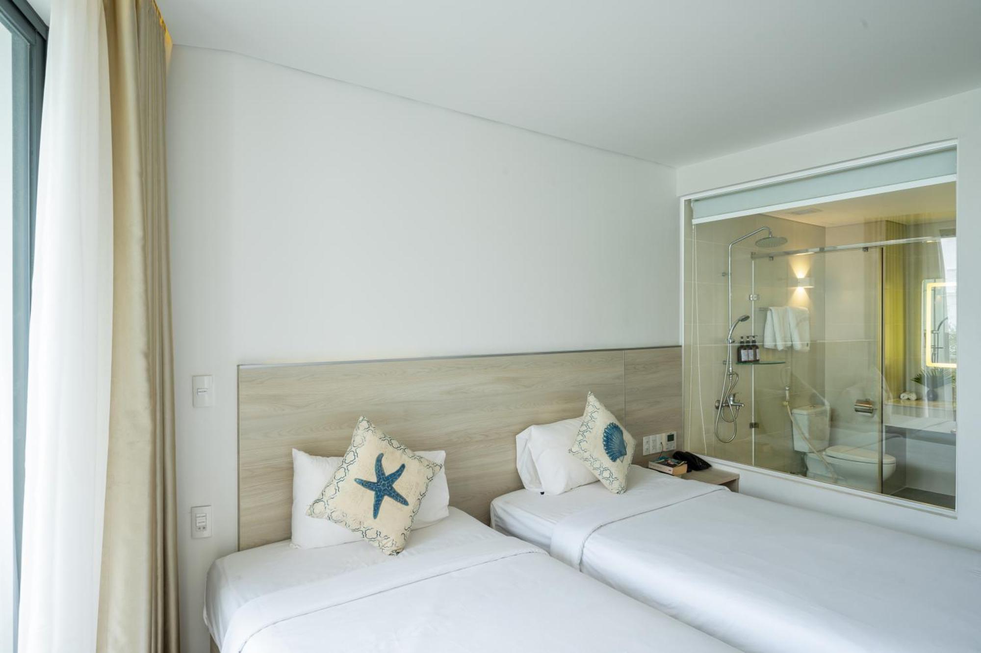 Haya Sea View 4*