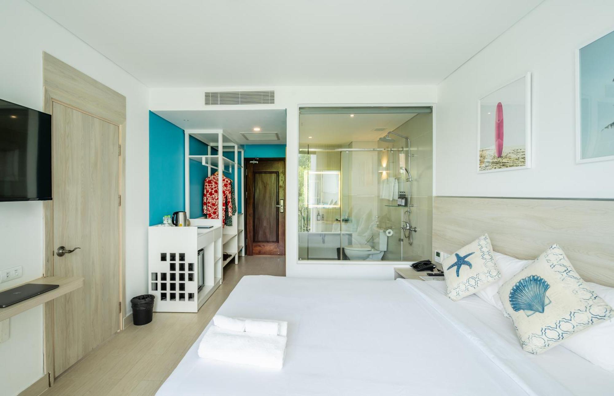 Haya Sea View 4*