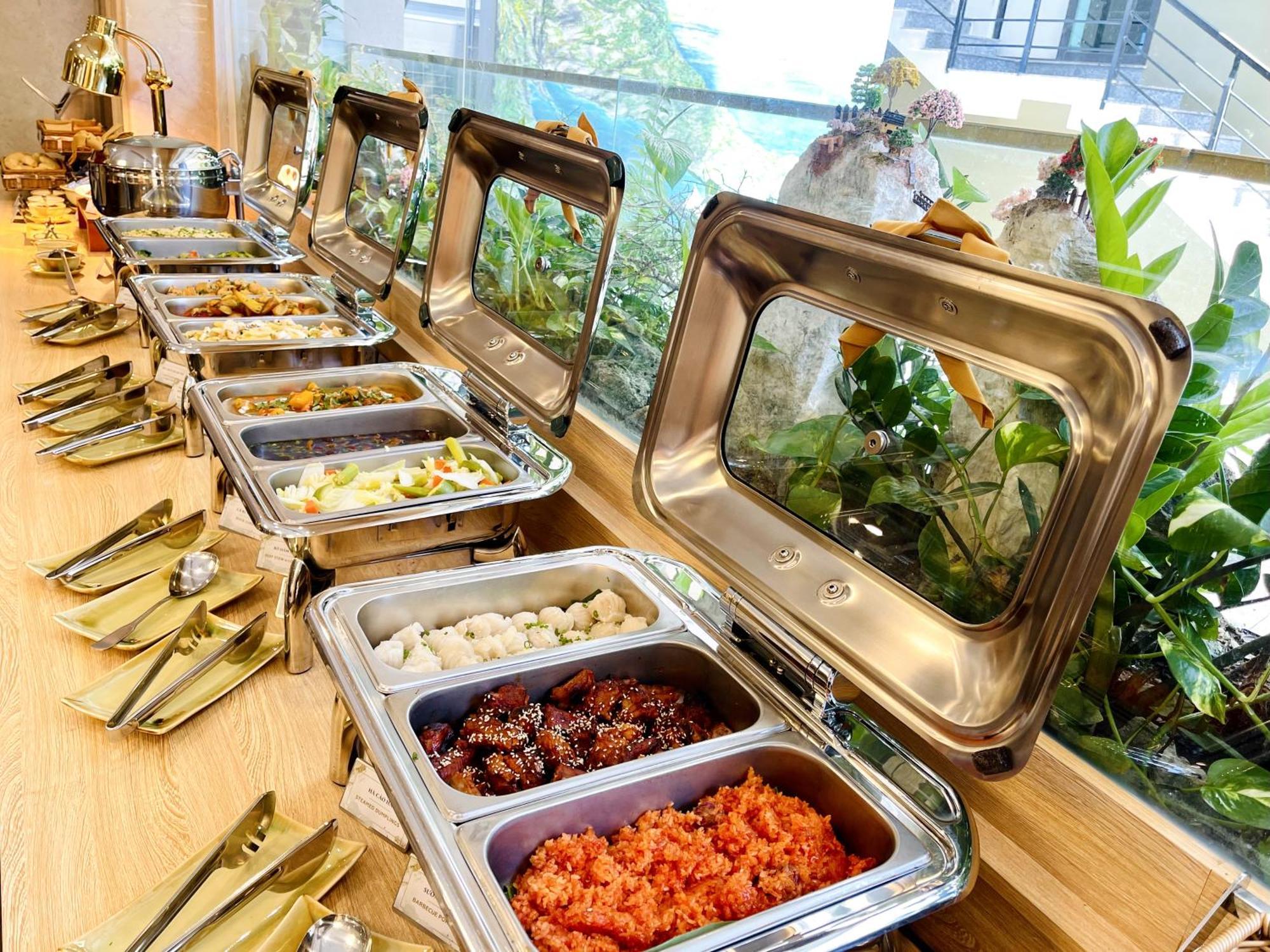 Khách sạn Aquasun 4*