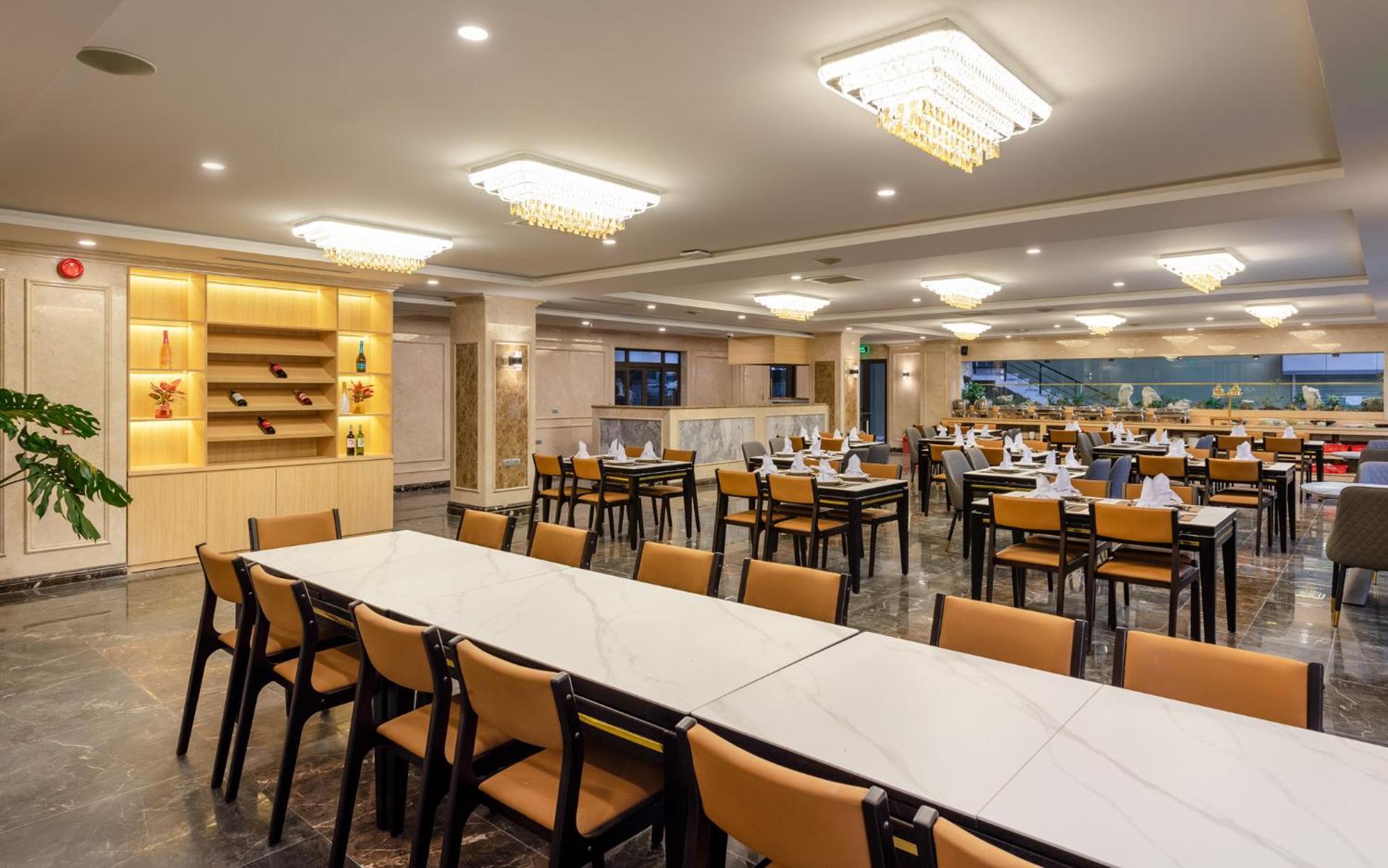 Khách sạn Aquasun Phú Quốc