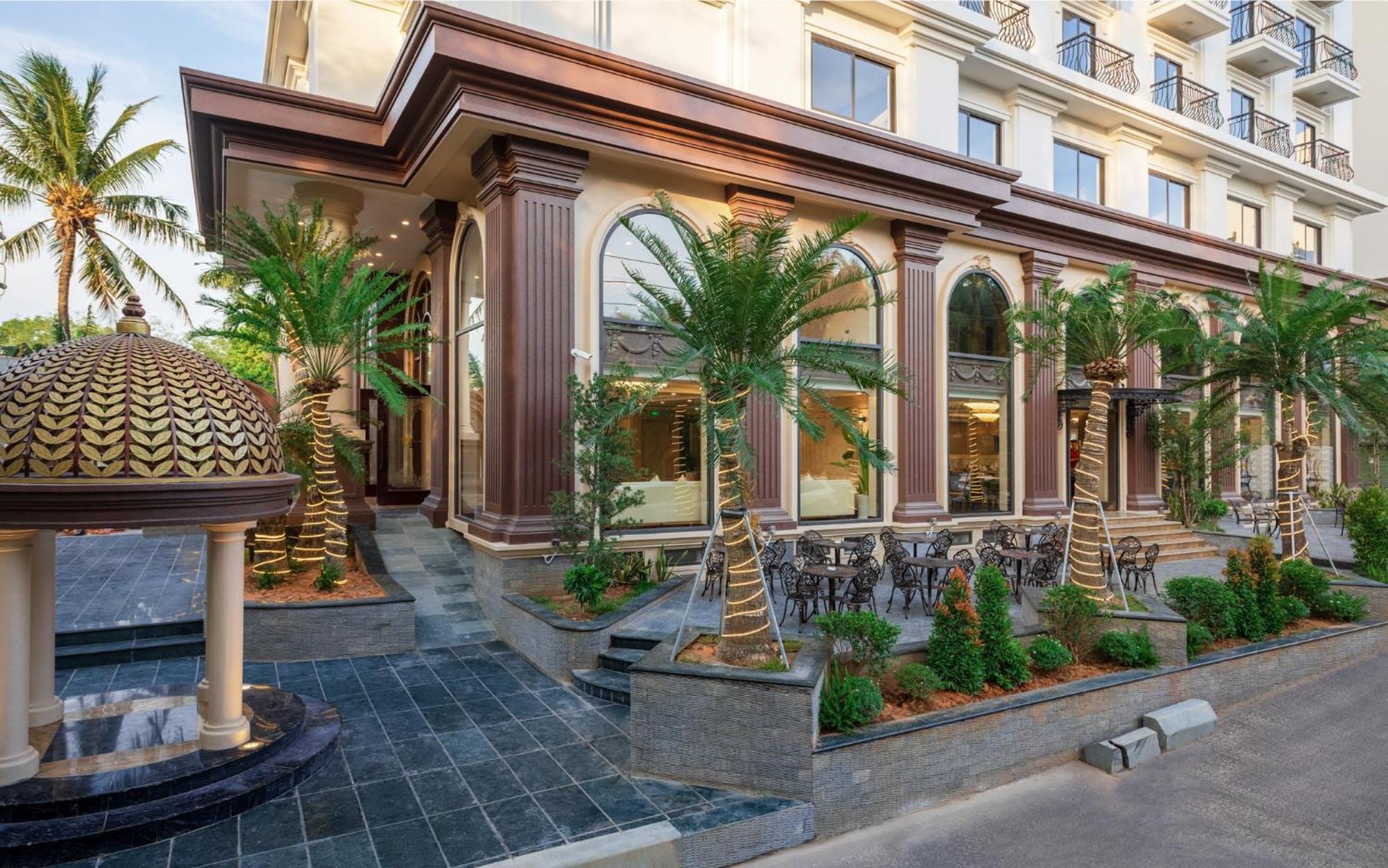 Khách sạn Aquasun 4*