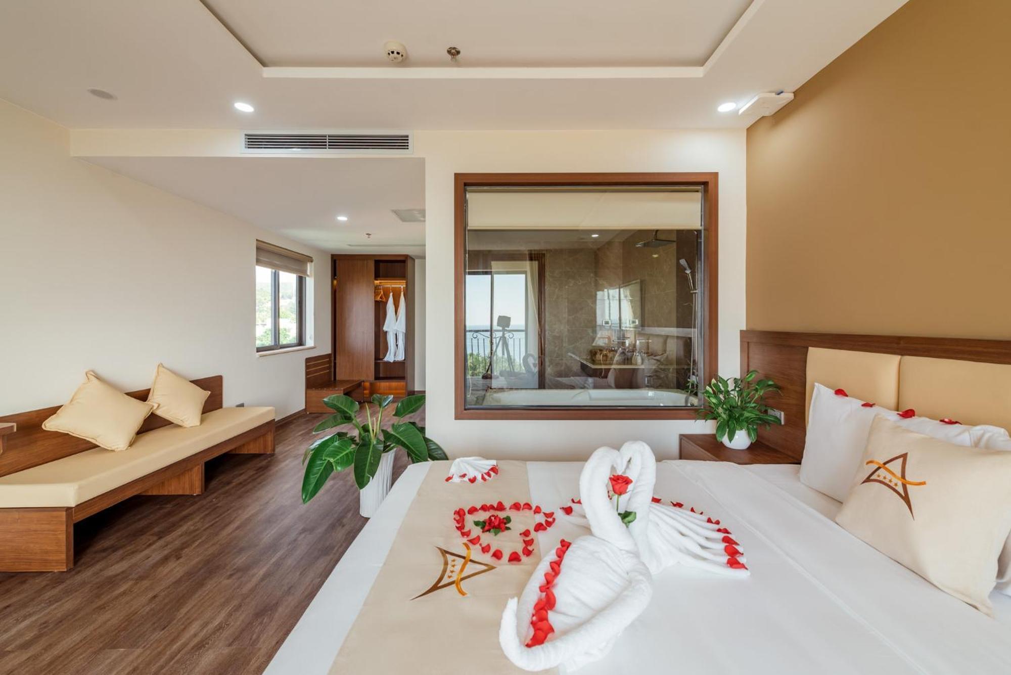 Khách sạn Aquasun 4*