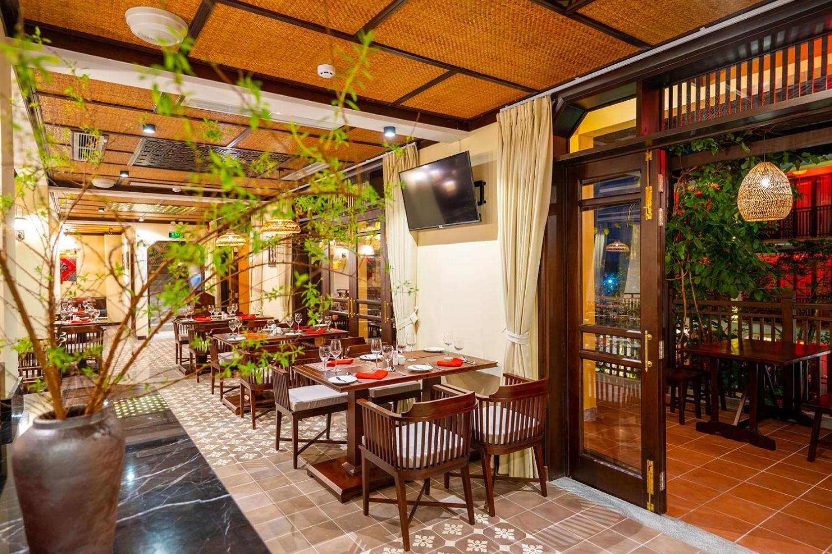 Ahoy Boutique & Hotel 5*