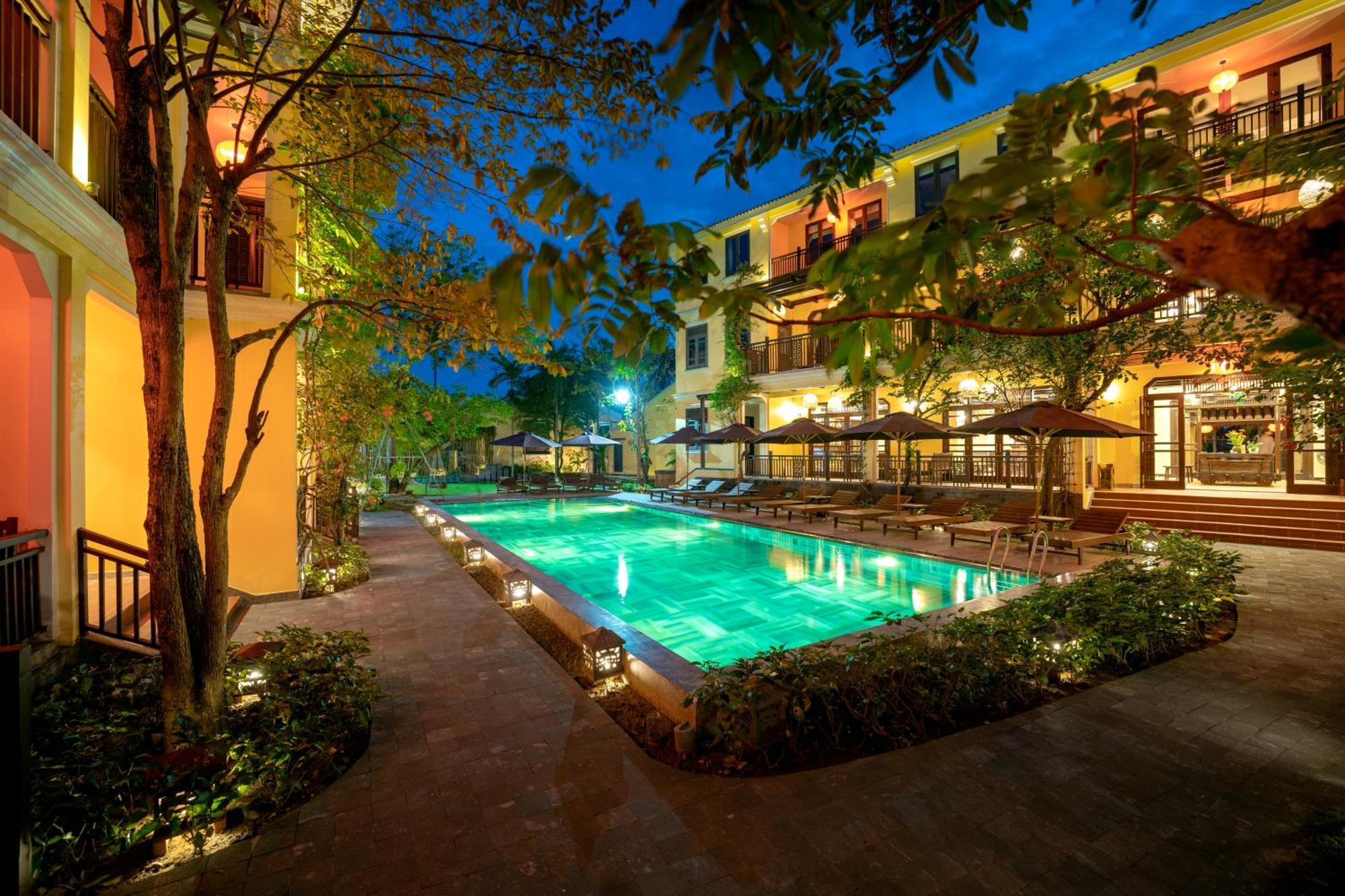 Ahoy Boutique & Hotel