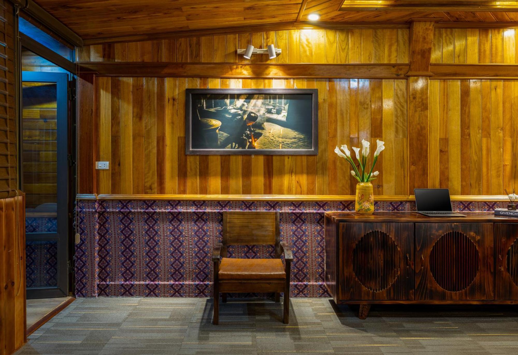 View Spring Garden Hotel 3*