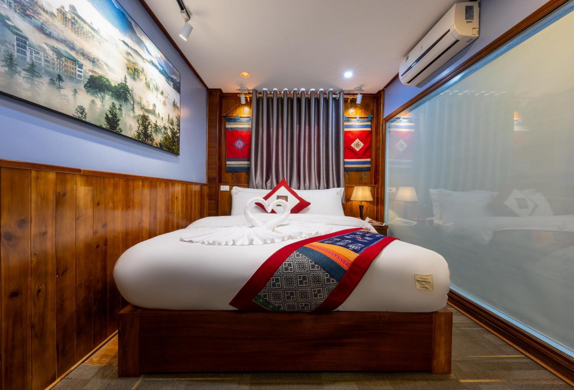 View Spring Garden Hotel 3*